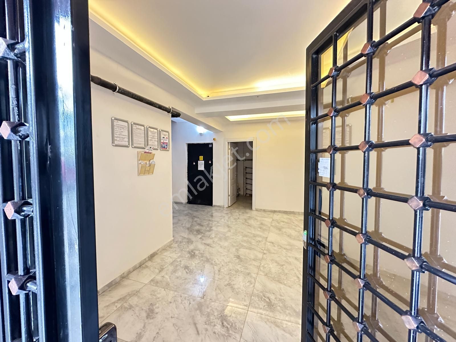 Seyrek'te 1+1 Eşyalı Kiralık Sıfır Temiz Daire - Görsel 3