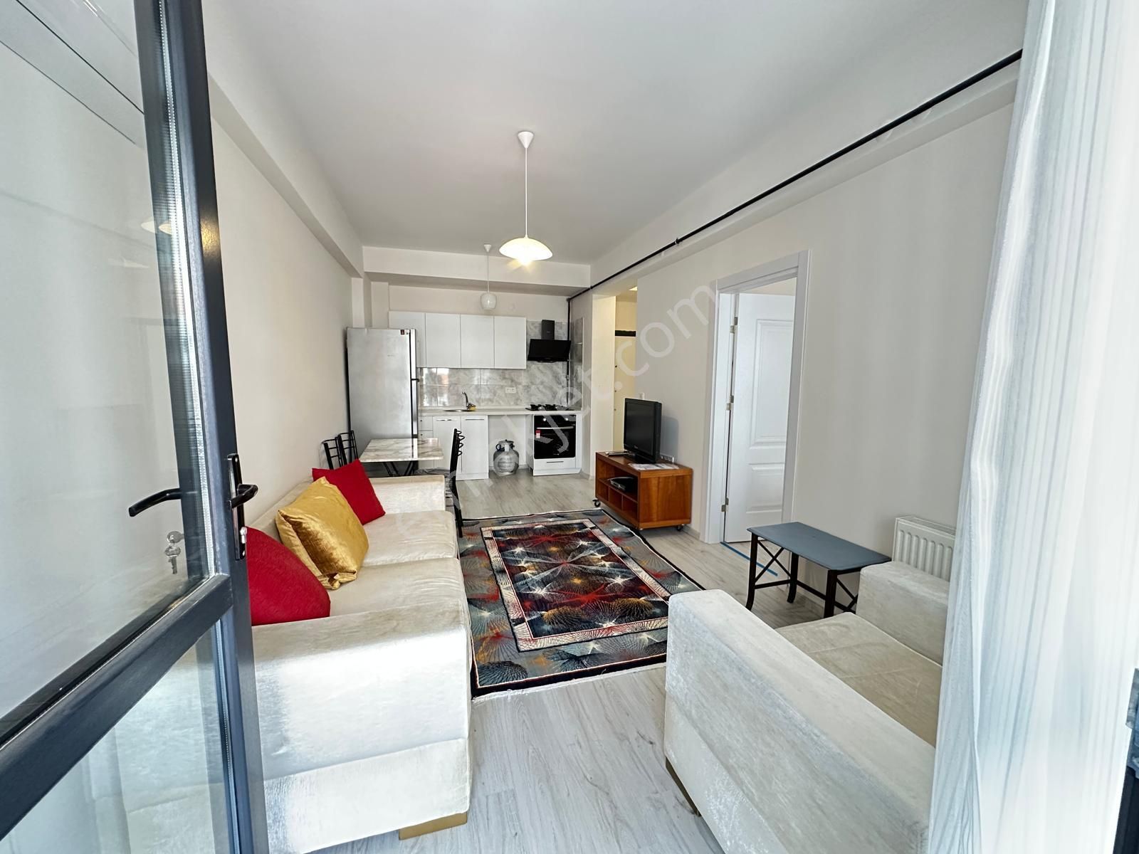 Seyrek'te 1+1 Eşyalı Kiralık Sıfır Temiz Daire - Görsel 12