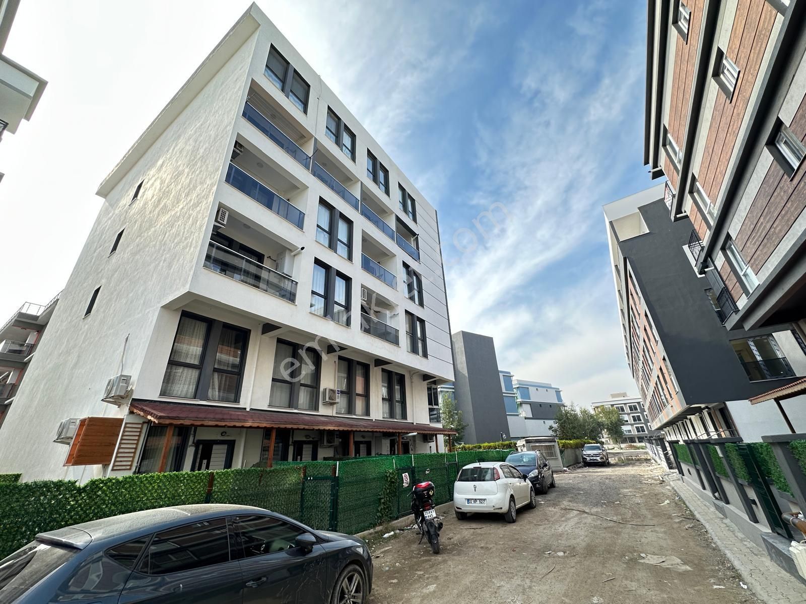 Seyrek'te 1+1 Eşyalı Kiralık Sıfır Temiz Daire - Görsel 26