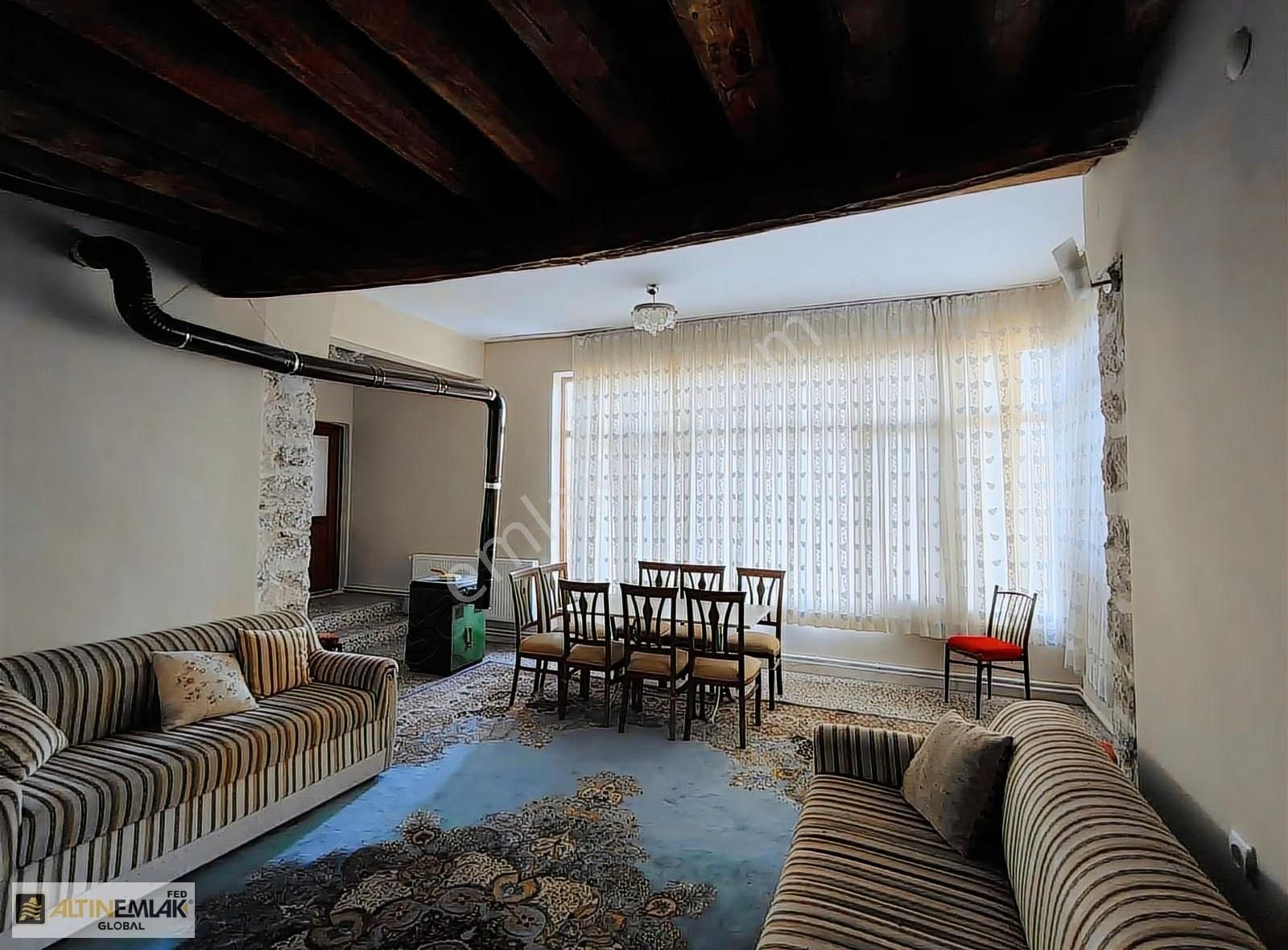 Becen'de Ticari Parsel Üzerinde 276m2 Arsa Ve İçinde Müstakil Ev - Görsel 17