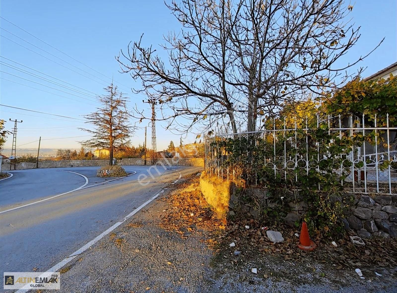 Becen'de Ticari Parsel Üzerinde 276m2 Arsa Ve İçinde Müstakil Ev - Görsel 4