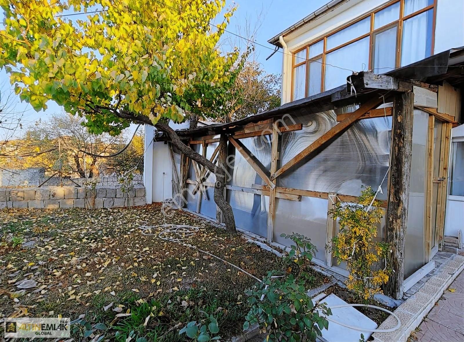 Becen'de Ticari Parsel Üzerinde 276m2 Arsa Ve İçinde Müstakil Ev - Görsel 21