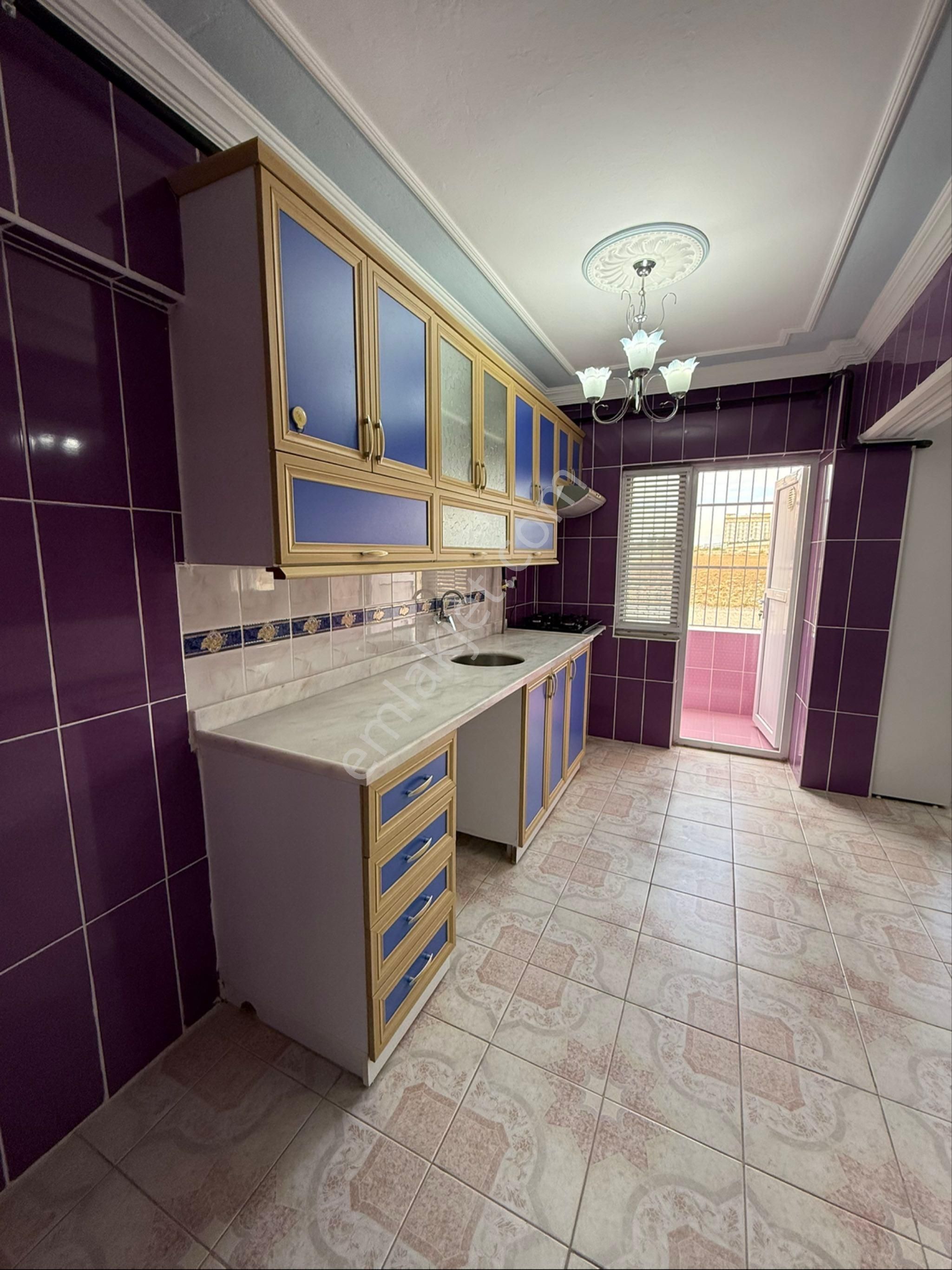 Yeşloba Da Site İçerisinde Full Ekstralı 3+1