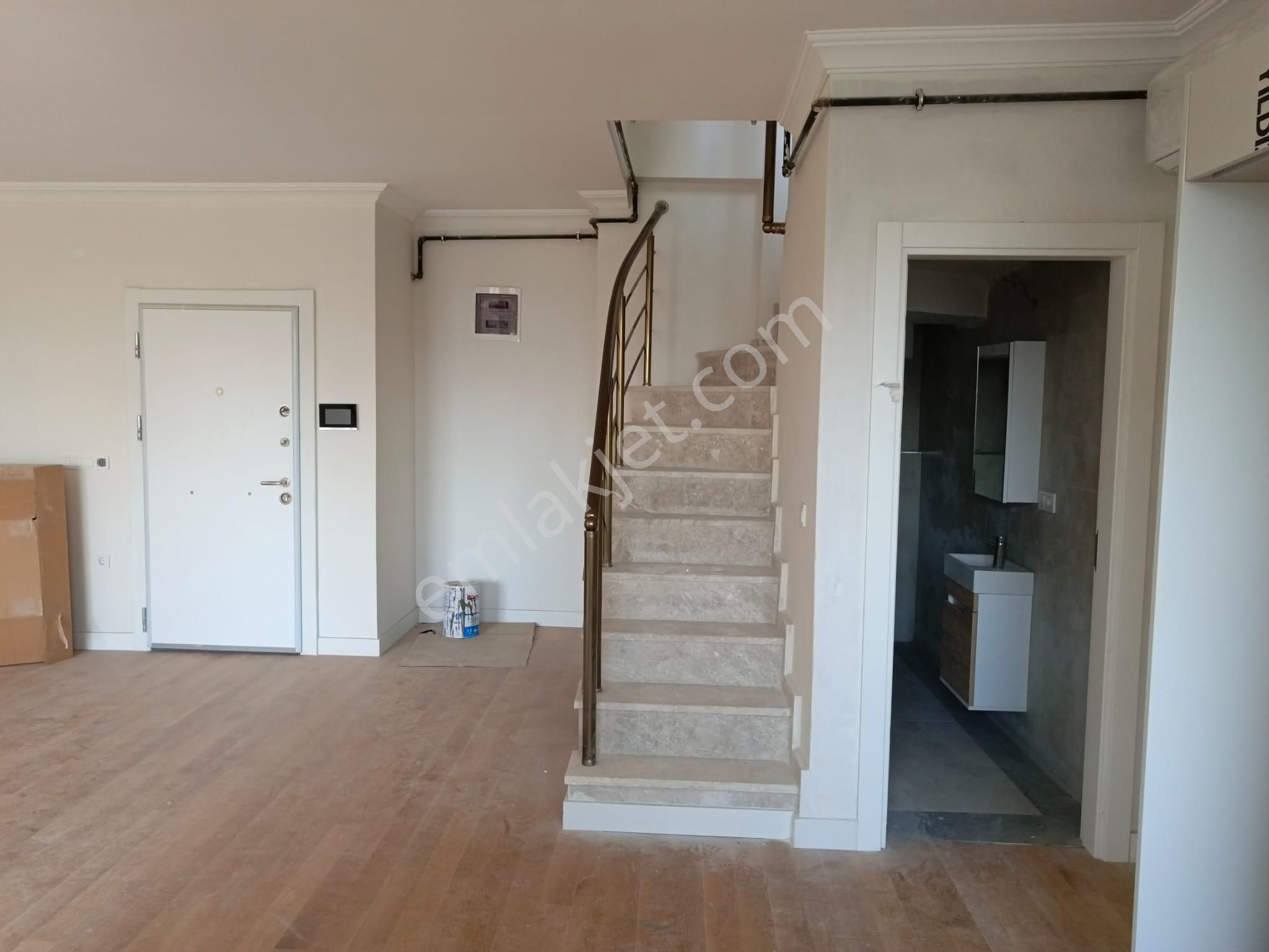 Bağdat Caddesi Üzerinde 4+1 Sıfır, Yüksek Tavan Dubleks Dairedir - Görsel 7