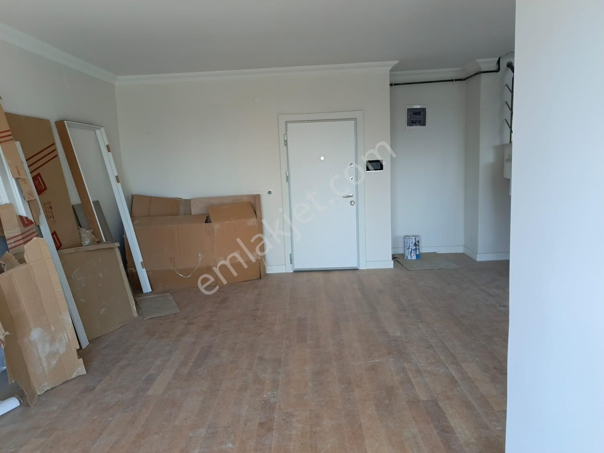 Bağdat Caddesi Üzerinde 4+1 Sıfır, Yüksek Tavan Dubleks Dairedir - Görsel 3