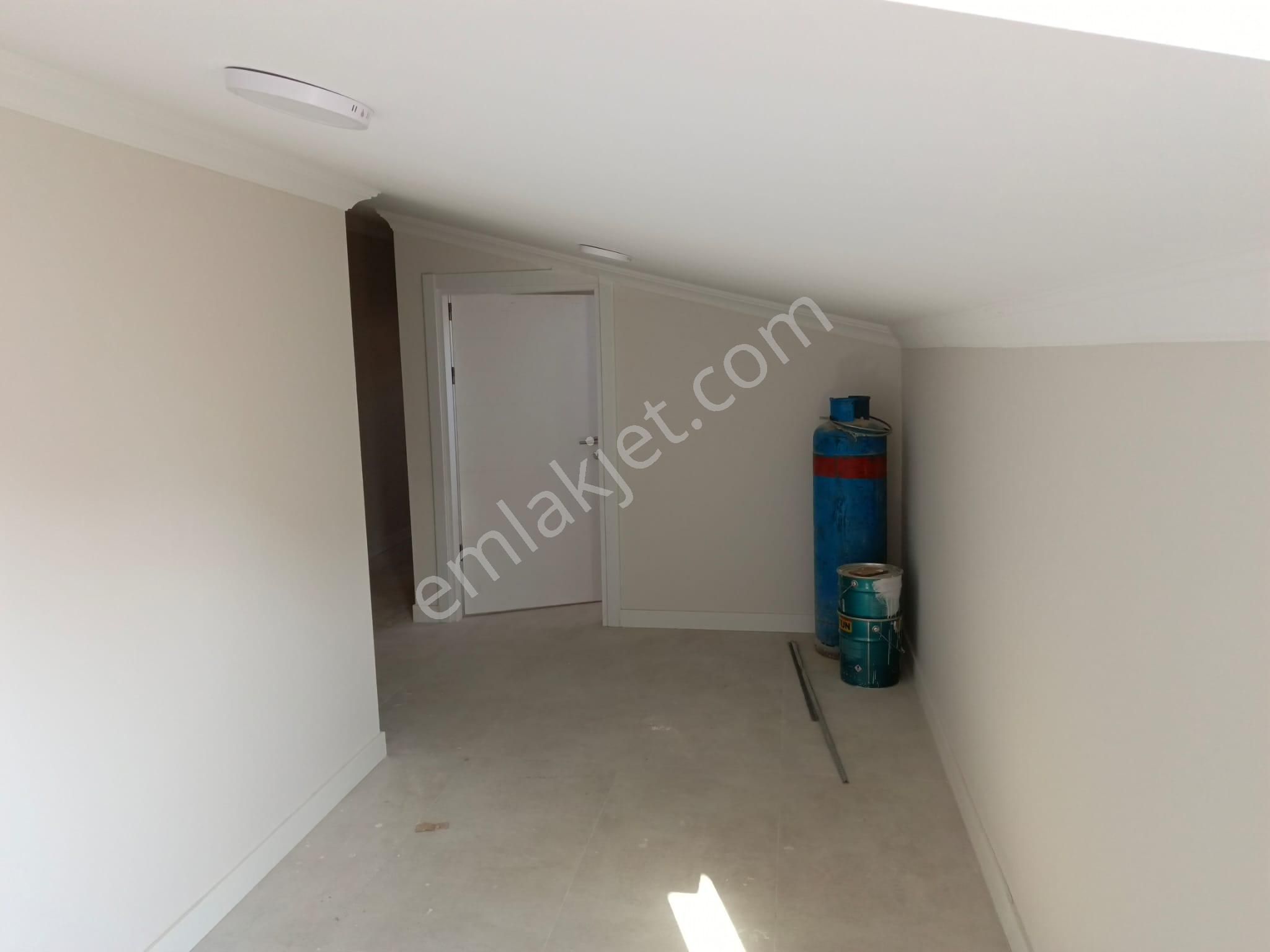 Bağdat Caddesi Üzerinde 4+1 Sıfır, Yüksek Tavan Dubleks Dairedir - Görsel 23