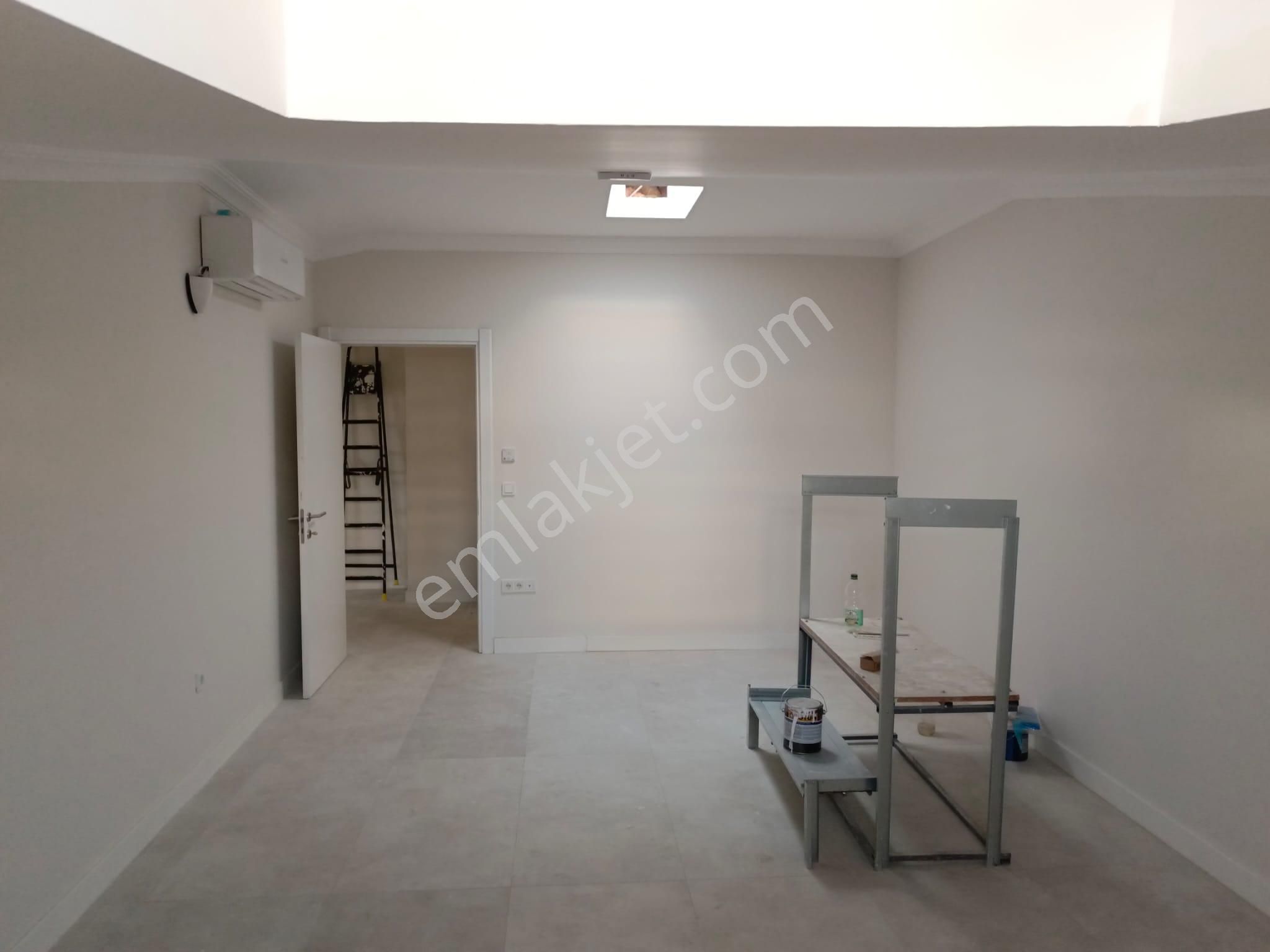 Bağdat Caddesi Üzerinde 4+1 Sıfır, Yüksek Tavan Dubleks Dairedir - Görsel 17