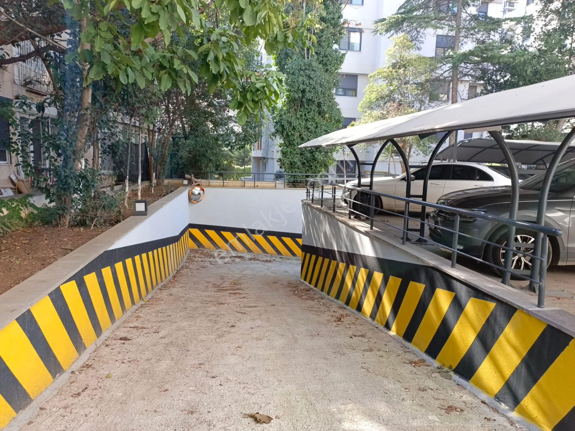 Bağdat Caddesi Üzerinde 4+1 Sıfır, Yüksek Tavan Dubleks Dairedir - Görsel 32