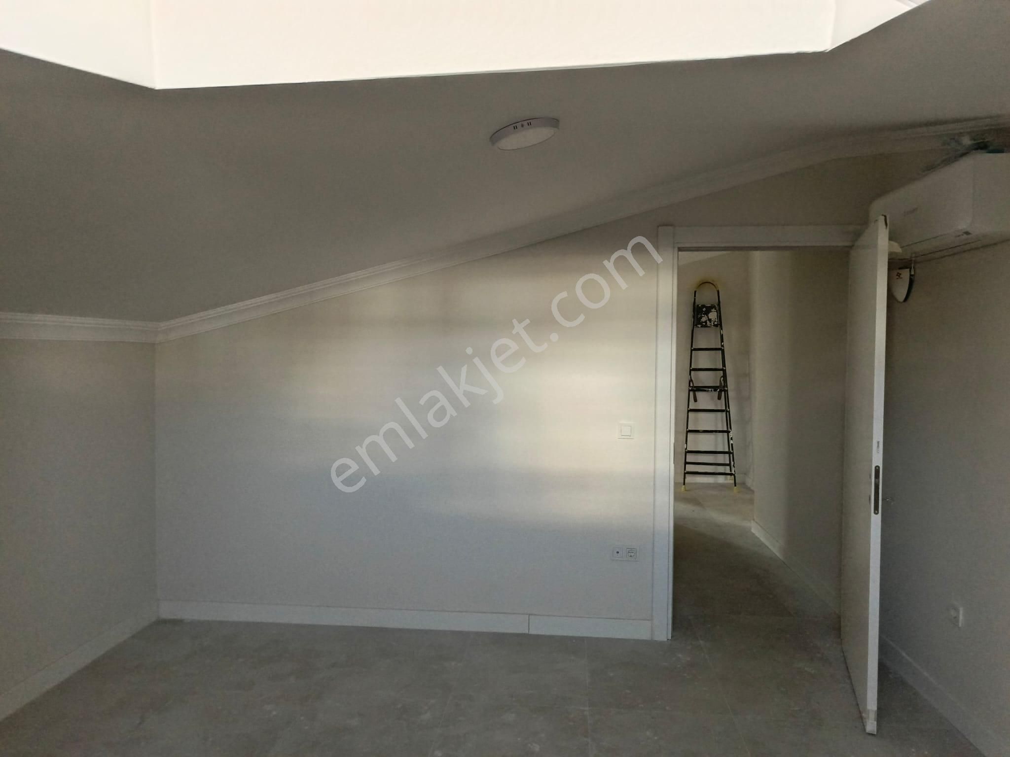 Bağdat Caddesi Üzerinde 4+1 Sıfır, Yüksek Tavan Dubleks Dairedir - Görsel 24