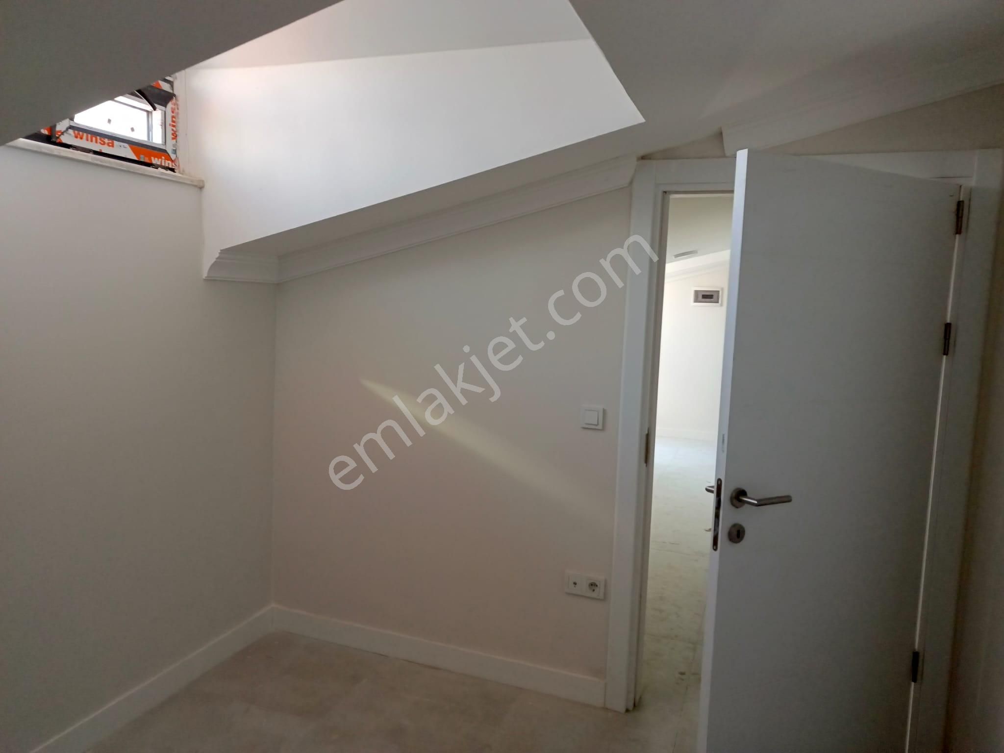 Bağdat Caddesi Üzerinde 4+1 Sıfır, Yüksek Tavan Dubleks Dairedir - Görsel 21