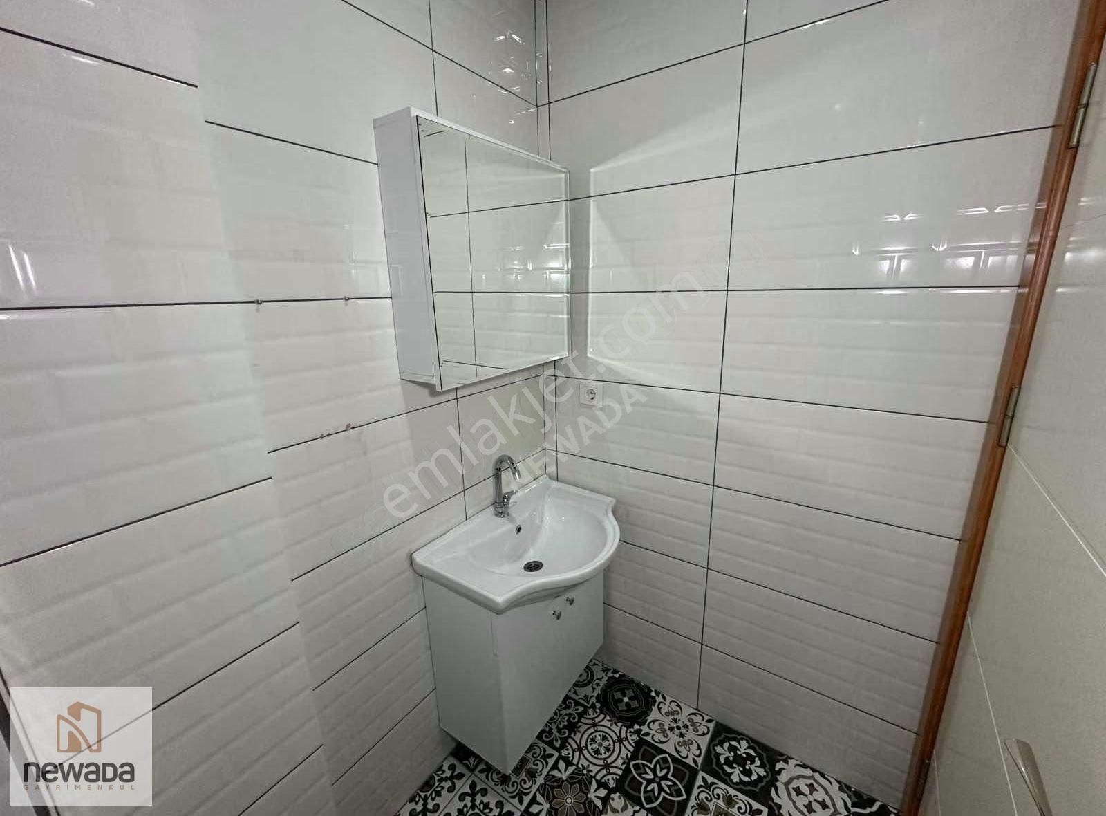 Çark Caddesine Yürüme Mesafesinde Satılık 1+1 70 M2 Ofis - Görsel 2