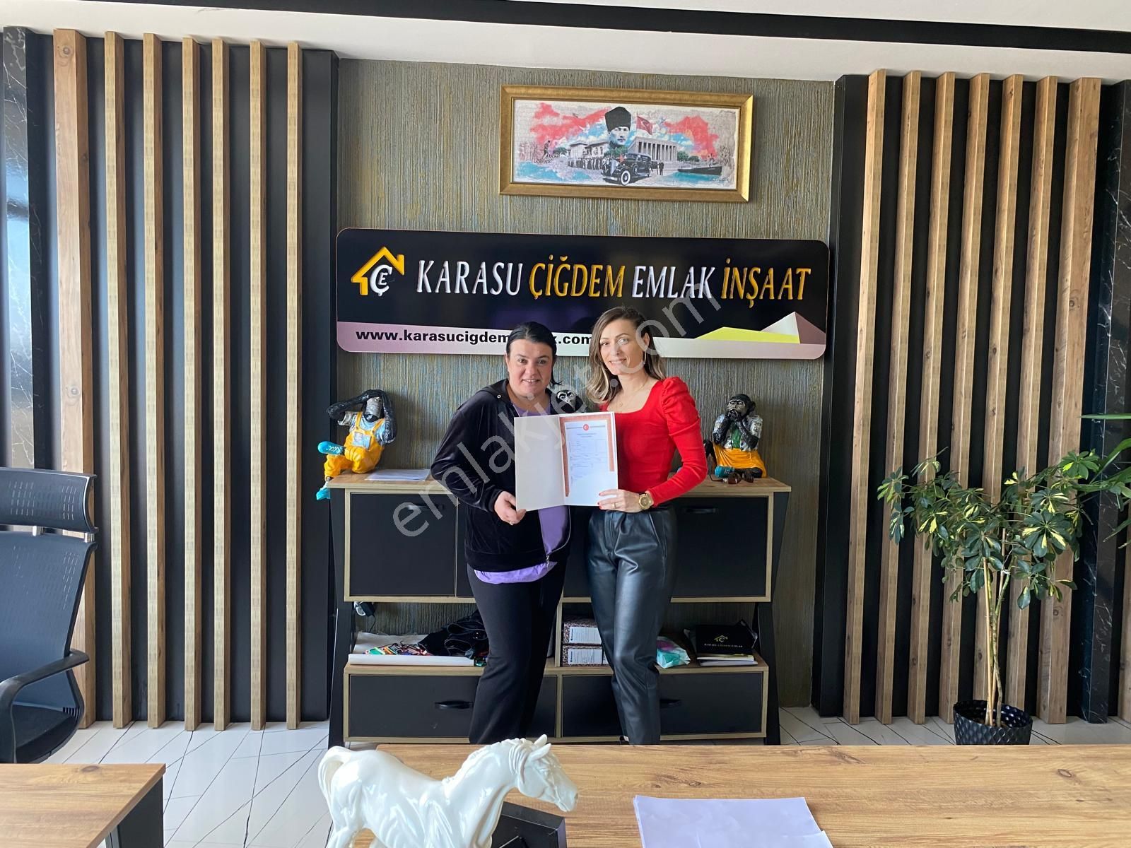 Karasu Çiğdem Emlak...havuzlu Sitede & 3.kat & 2+1...uygun Fiyat - Görsel 28
