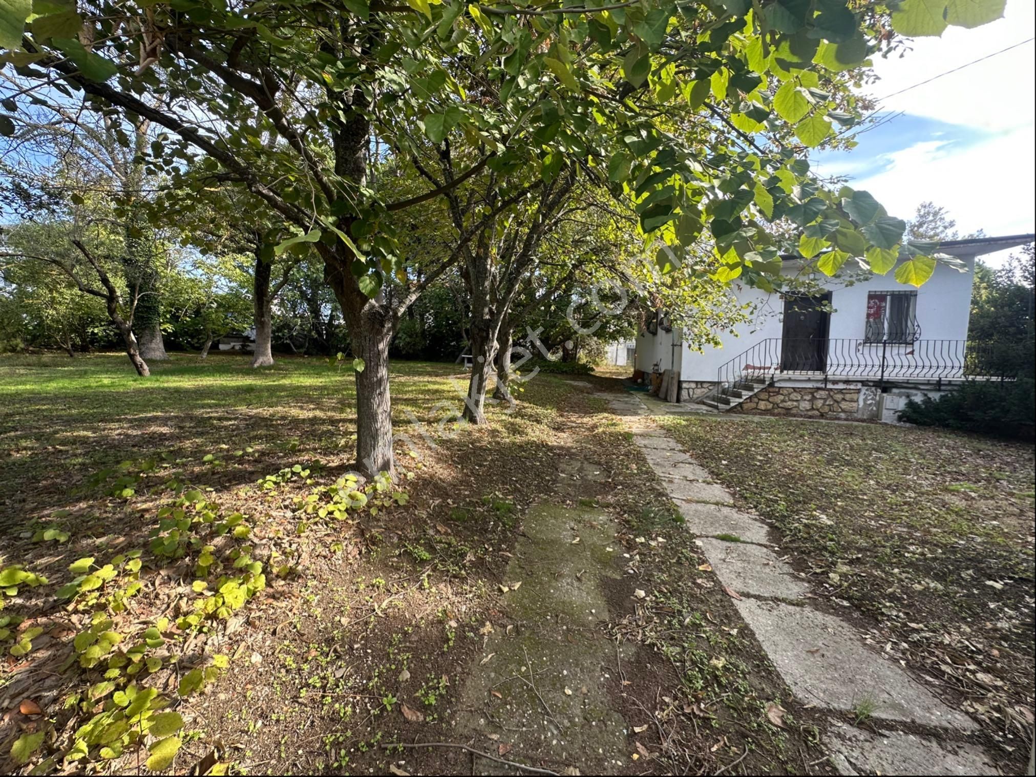 Silivri Semizkumlar'da 1660 M2 Bahçeli Arsa - Görsel 3