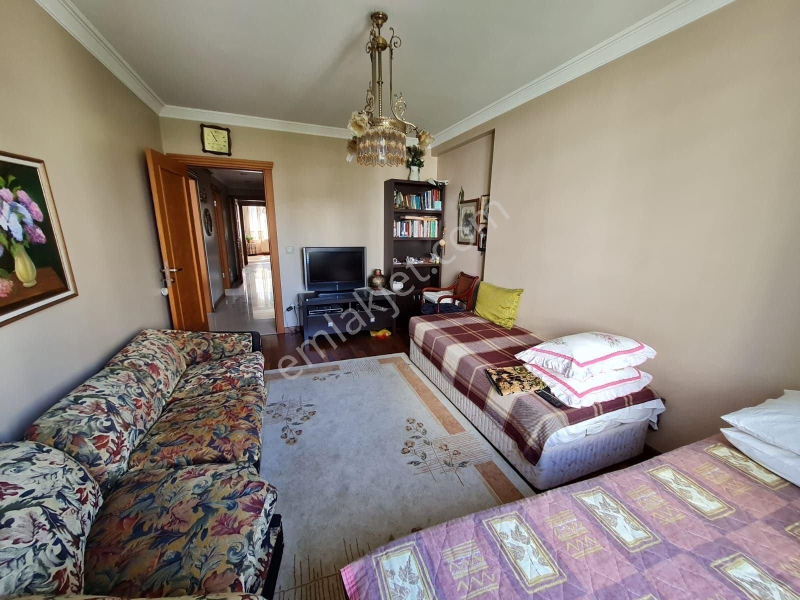 Feneryolu Kamelya Yakın 4+1 2008 Yapımı Binada - Görsel 19