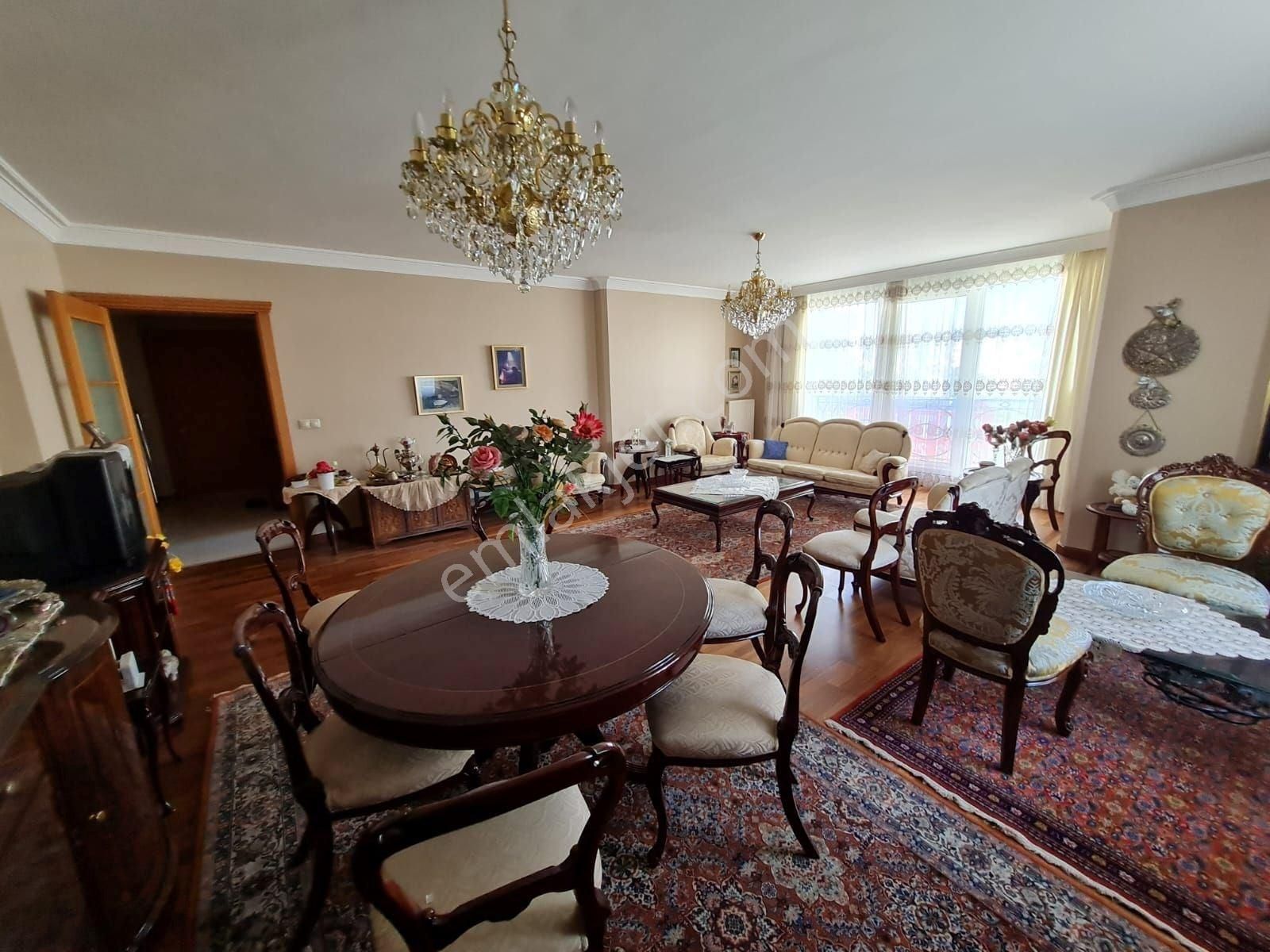 Feneryolu Kamelya Yakın 4+1 2008 Yapımı Binada - Görsel 4