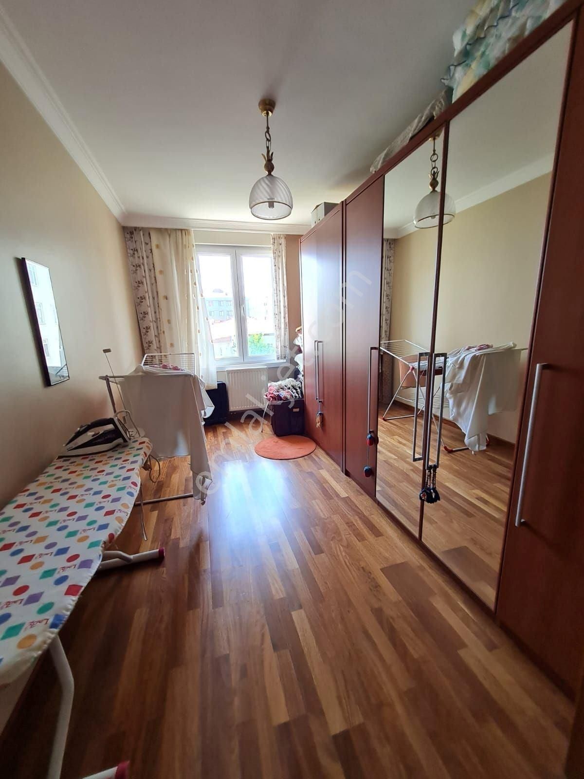 Feneryolu Kamelya Yakın 4+1 2008 Yapımı Binada - Görsel 31