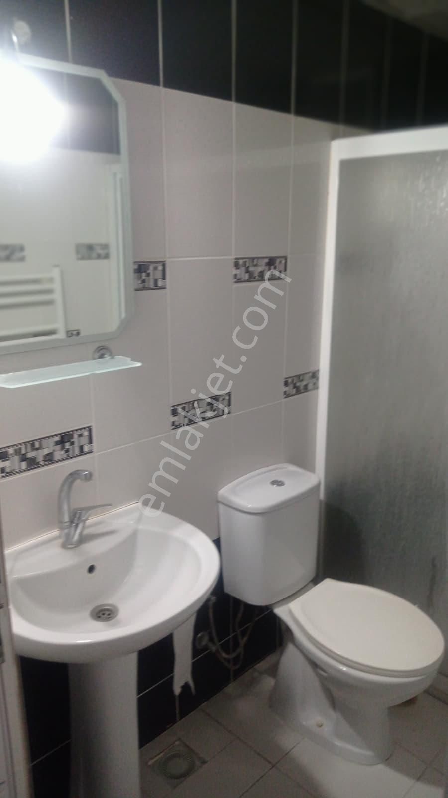 Ayyıldız Emlaktan 1+1 Eşyalı Stüdyo Bakımlı Üniversite Karşısı - Görsel 3