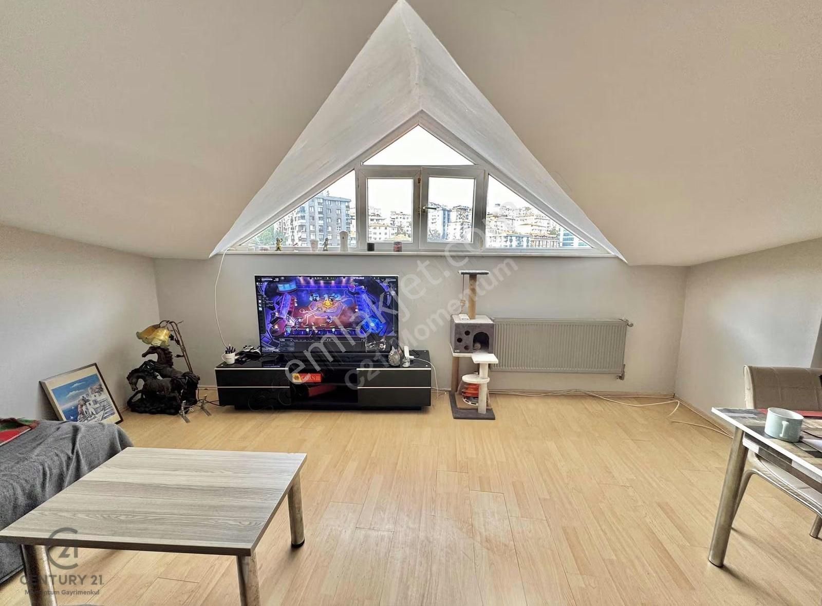 Beşiktaşın Kalbinde 1+1 Çatı Katı Daire - Görsel 9