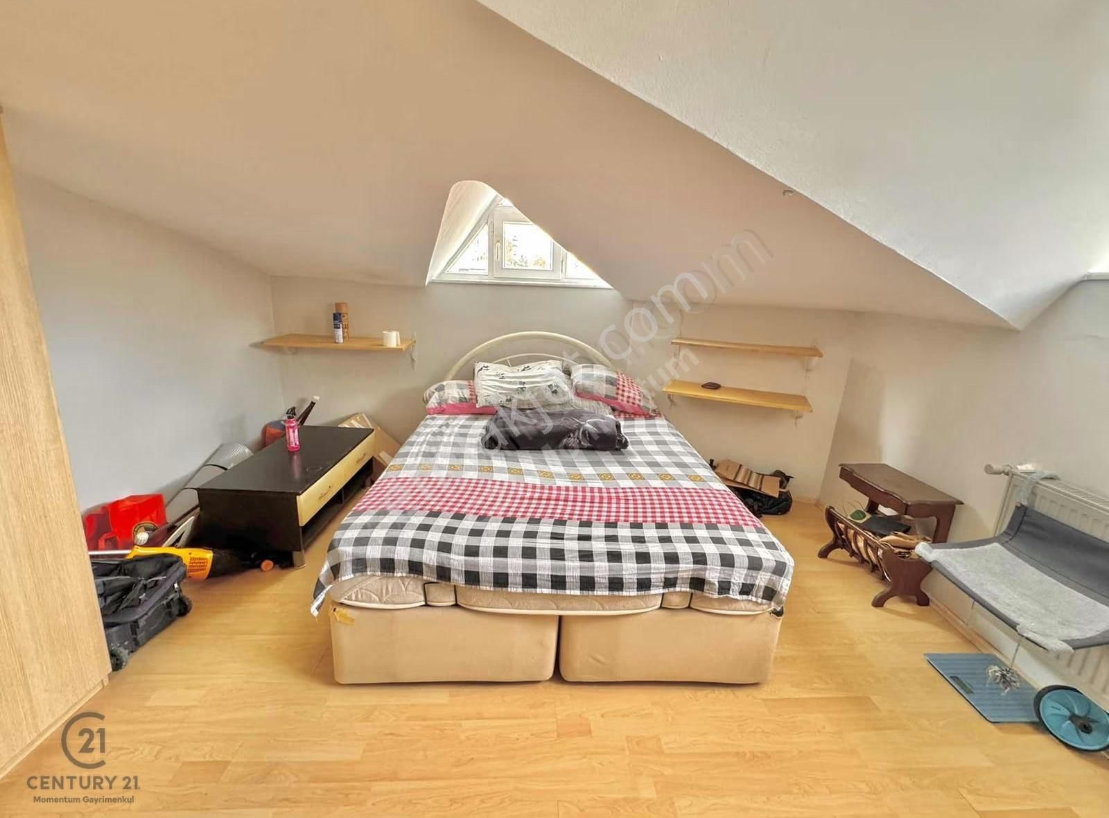 Beşiktaşın Kalbinde 1+1 Çatı Katı Daire - Görsel 11