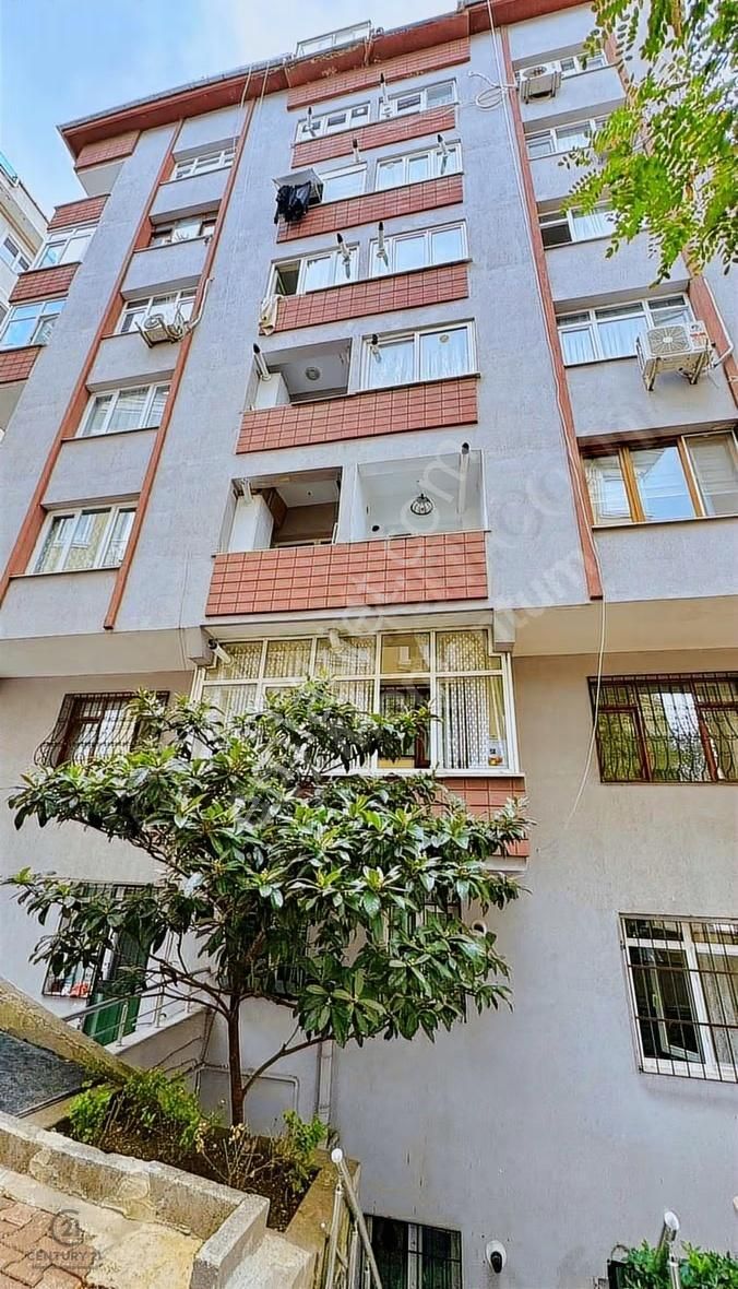 Beşiktaşın Kalbinde 1+1 Çatı Katı Daire - Görsel 10