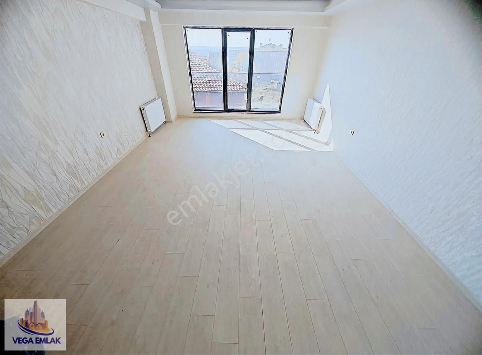 Vega Emlaktan Güneşevler Sınırı Caddede Sıfır 3+1 Site Dairesi - Görsel 8