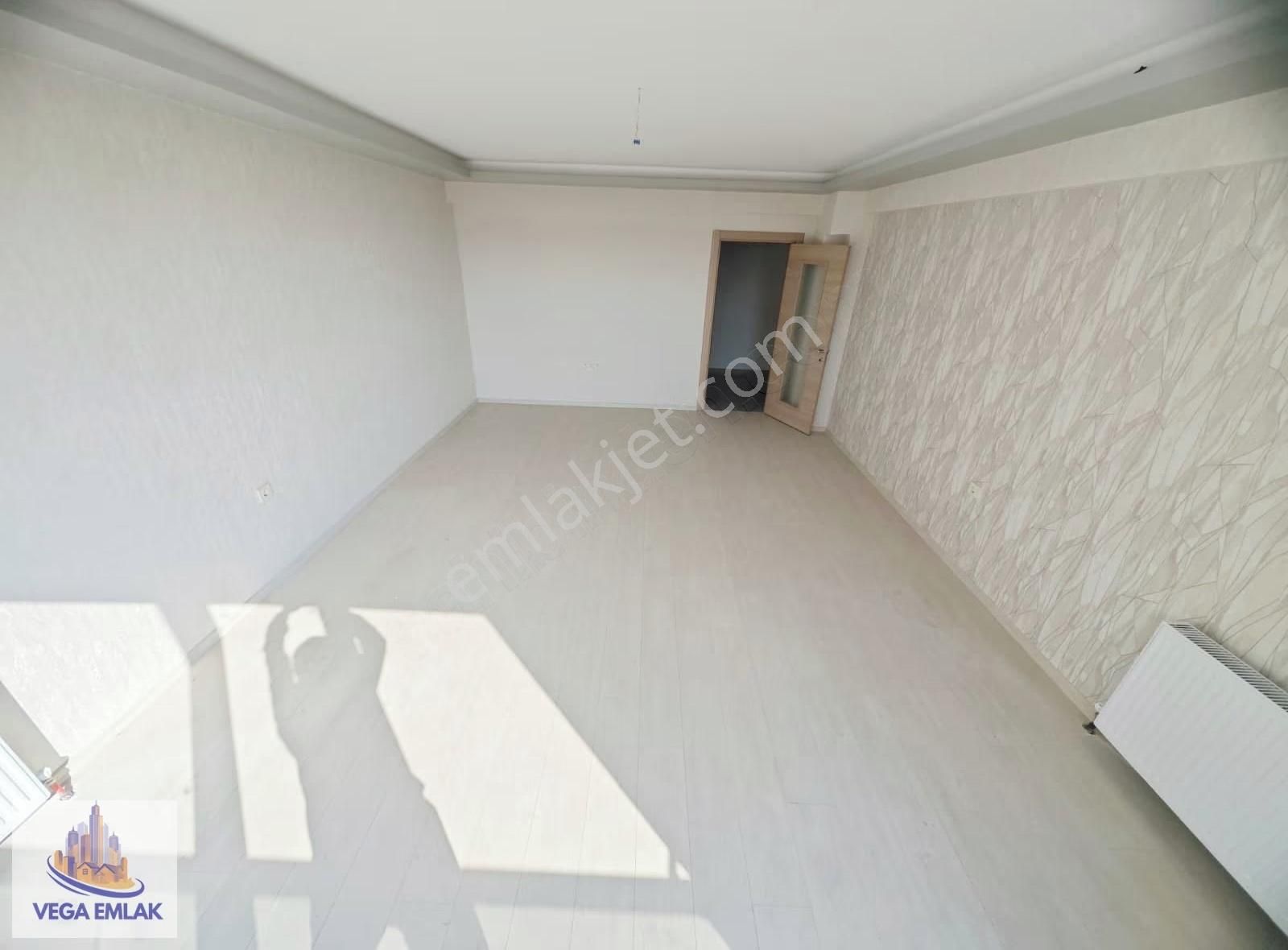 Vega Emlaktan Güneşevler Sınırı Caddede Sıfır 3+1 Site Dairesi - Görsel 4