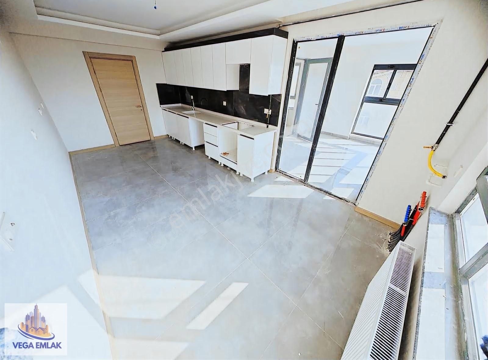 Vega Emlaktan Güneşevler Sınırı Caddede Sıfır 3+1 Site Dairesi - Görsel 6