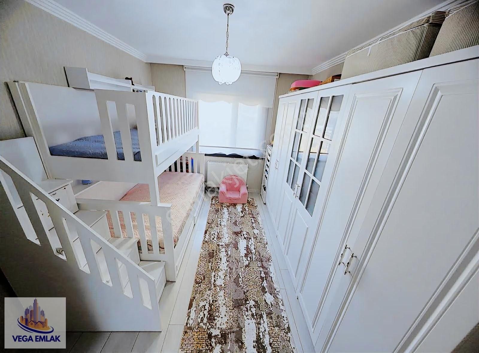 Vega Emlaktan Güneşevlerde Full Yapılı Lüks 3+1 Site Dairesi - Görsel 27