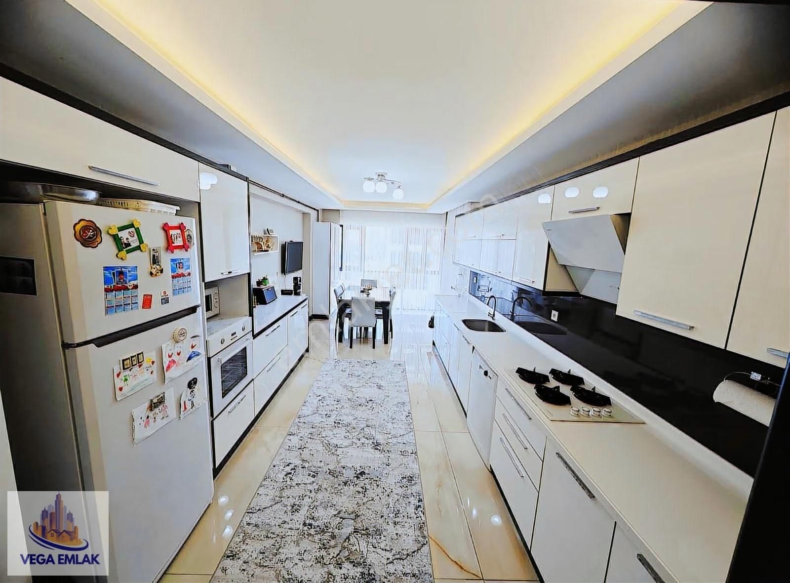 Vega Emlaktan Güneşevlerde Full Yapılı Lüks 3+1 Site Dairesi - Görsel 31