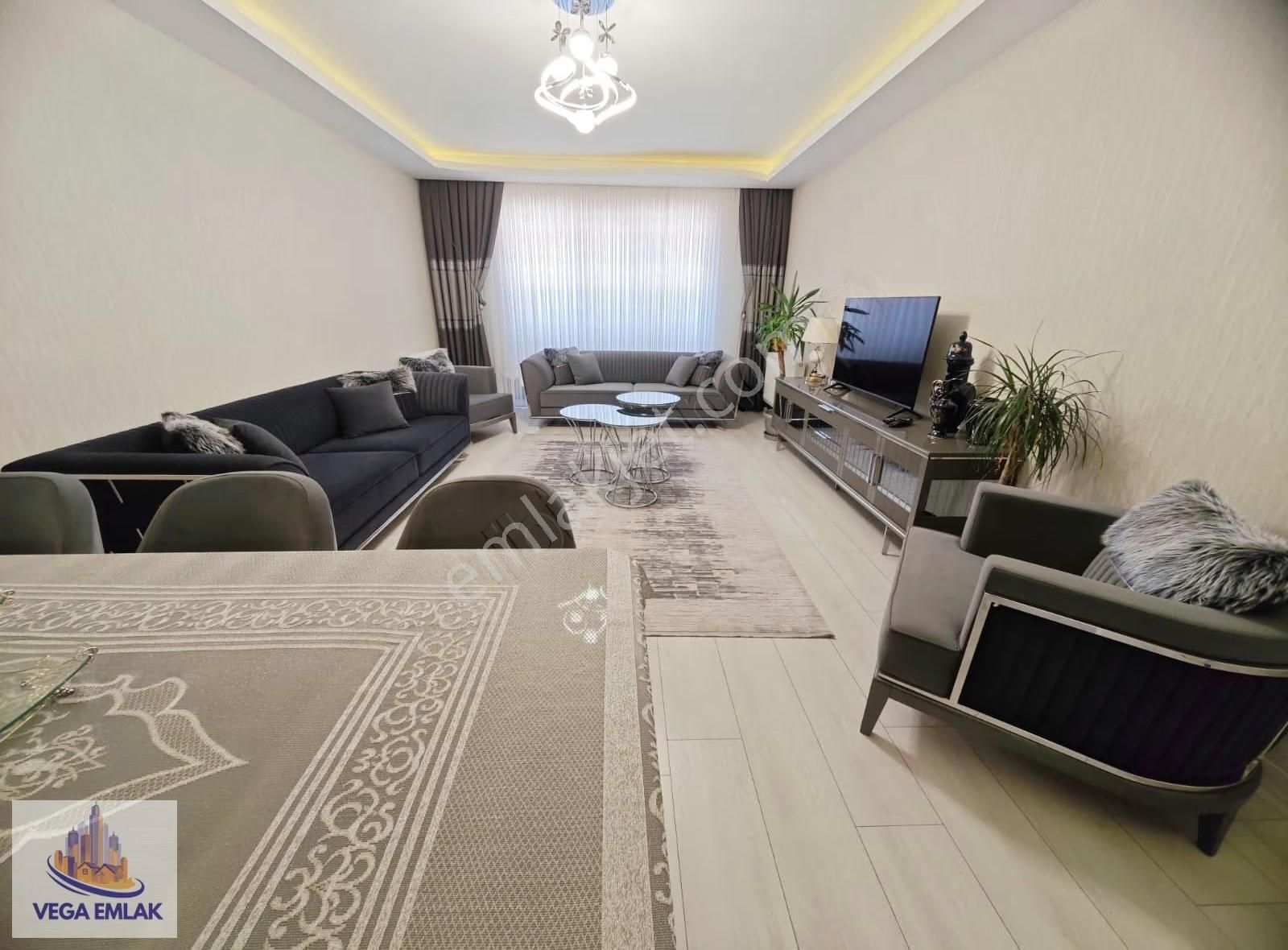 Vega Emlaktan Güneşevlerde Full Yapılı Lüks 3+1 Site Dairesi - Görsel 13