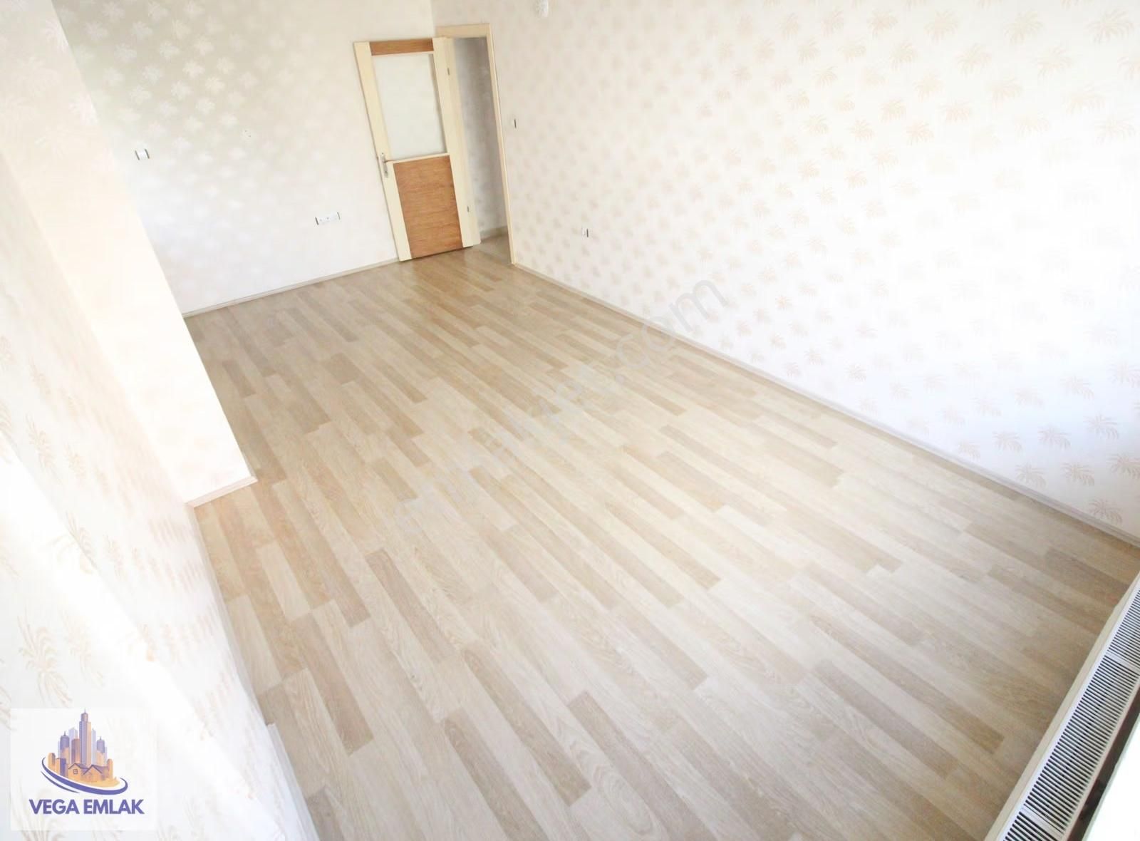 Vega Emlak'tan Güneşevlerde Cemre Parkı, Protokol Yanı Daire - Görsel 3