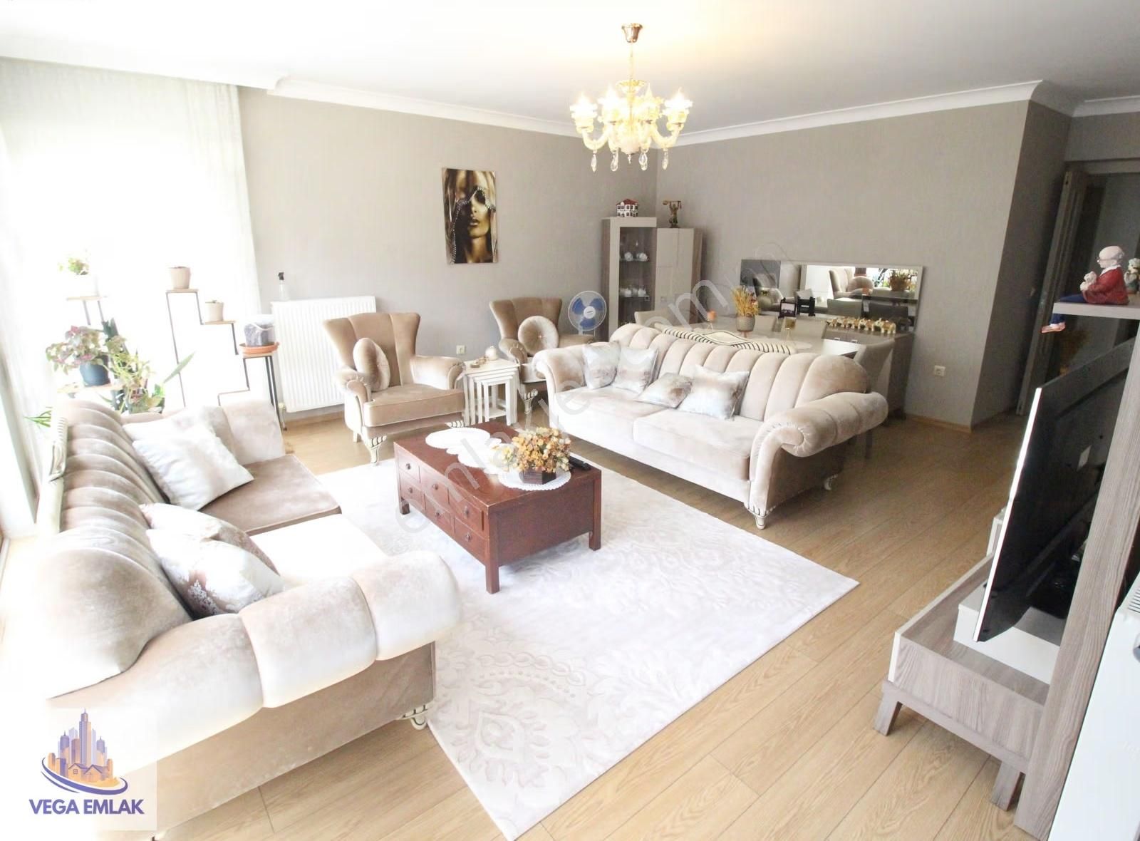 Vega Emlak'tan Güneşevlerde 3+1 130m2 Full Yapılı Ön Cephe Daire - Görsel 17