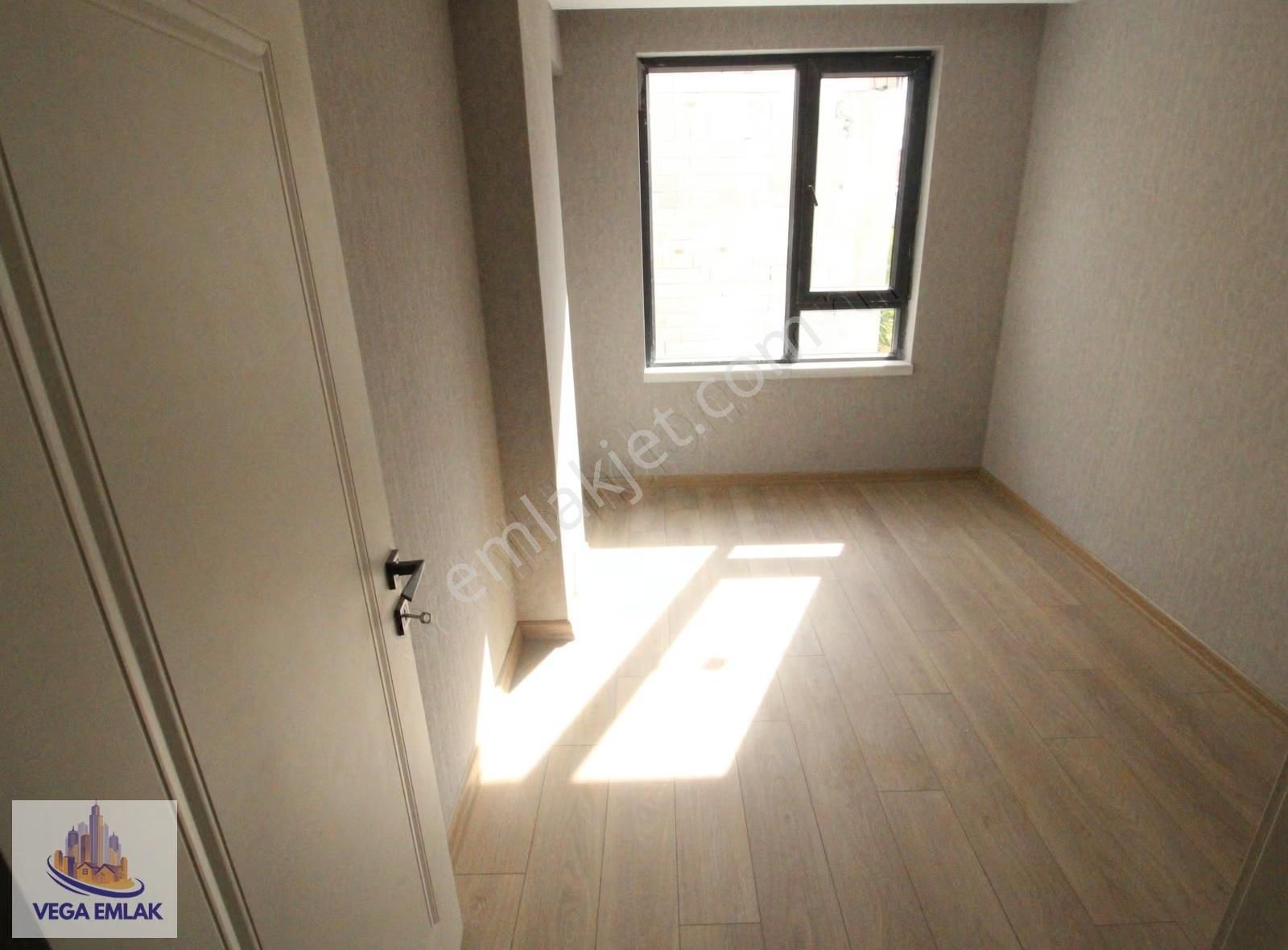 Vega Emlaktan Güneşevlerde Full Yapılı Fırsat 4+1 Sıfır Daire - Görsel 4