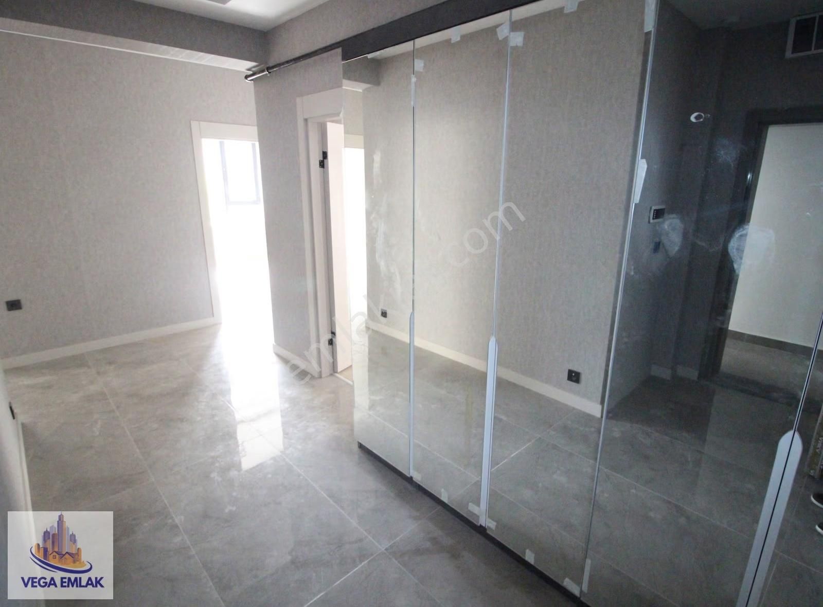 Vega Emlaktan Güneşevlerde Full Yapılı Fırsat 4+1 Sıfır Daire