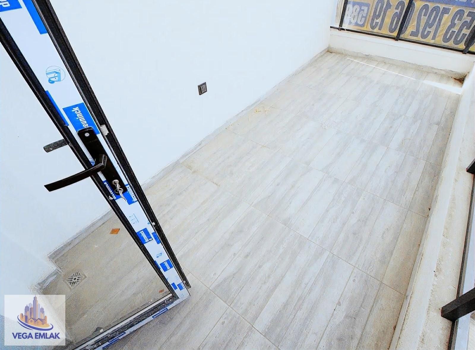 Vega Emlaktan Aydınlıkevler Altınpark Yakını Sıfır Katta Daire - Görsel 13