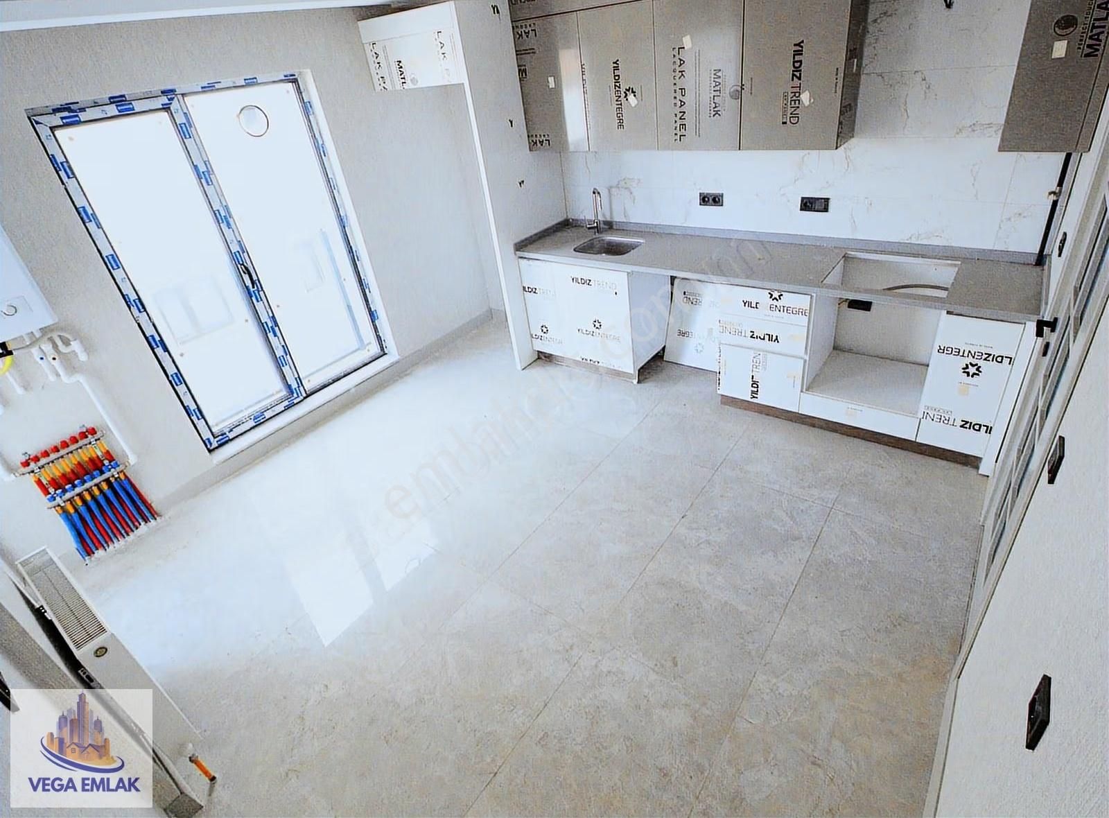 Vega Emlaktan Aydınlıkevler Altınpark Yakını Sıfır Katta Daire - Görsel 21