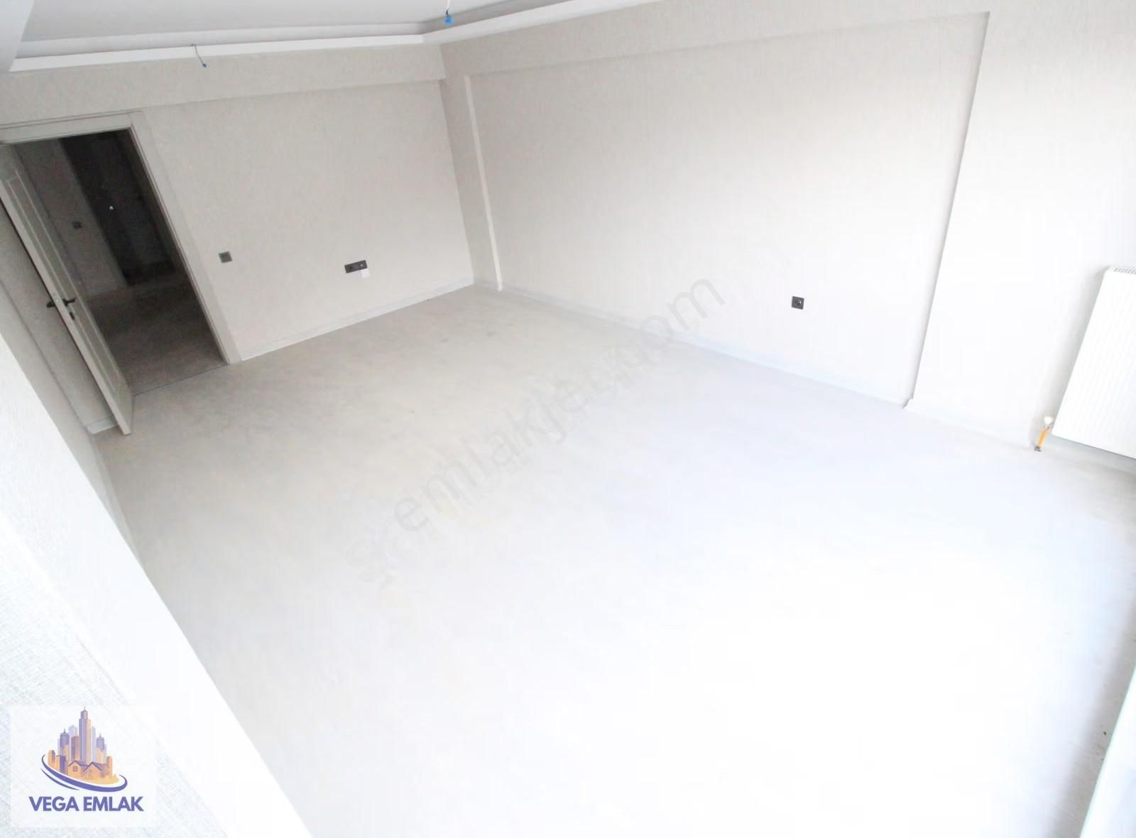 Vega Emlaktan Aydınlıkevler Altınpark Yakını Sıfır Katta Daire - Görsel 24
