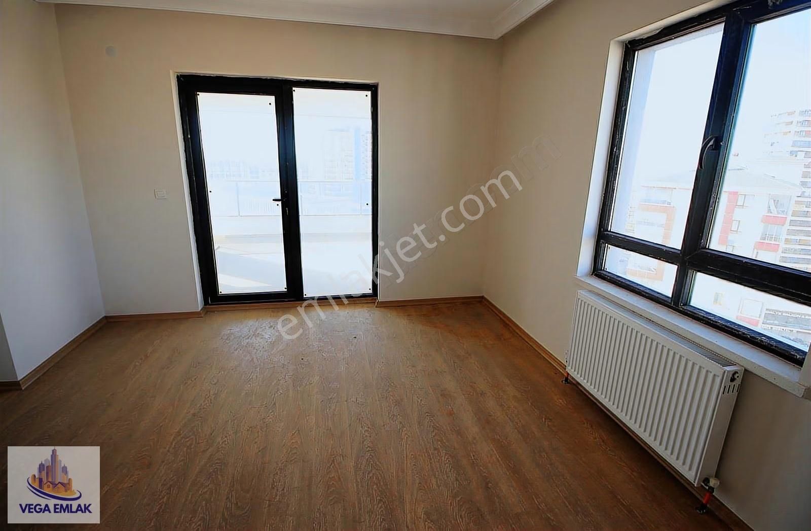 Vega Emlaktan Güneşevlerde Protokole Yakın Lüks Site Dairesi - Görsel 10