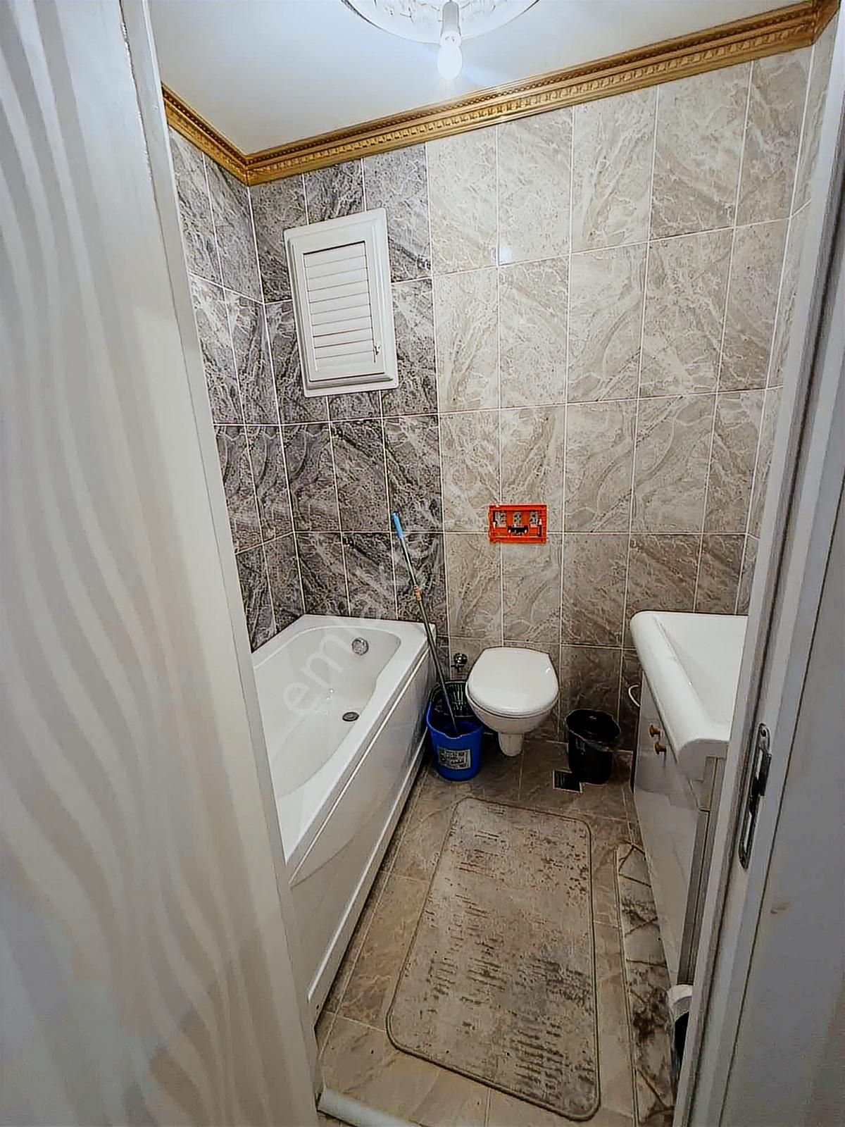 Yorulmaz Saraylarında Giriş Kat Fırsat Daire - Görsel 22