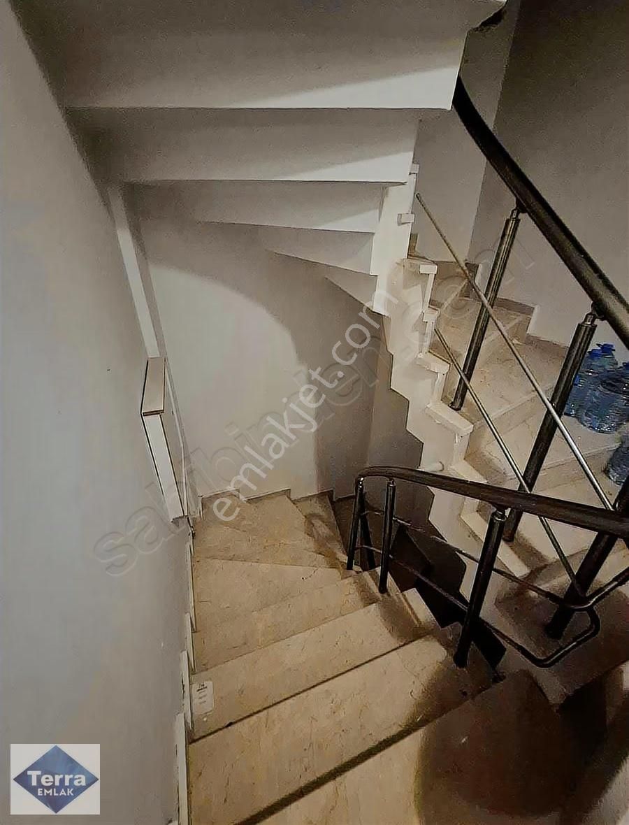 Yalova Armutlu Merkezde 3+2 Satılık 190 M2 Dublex Eşyalı - Görsel 18