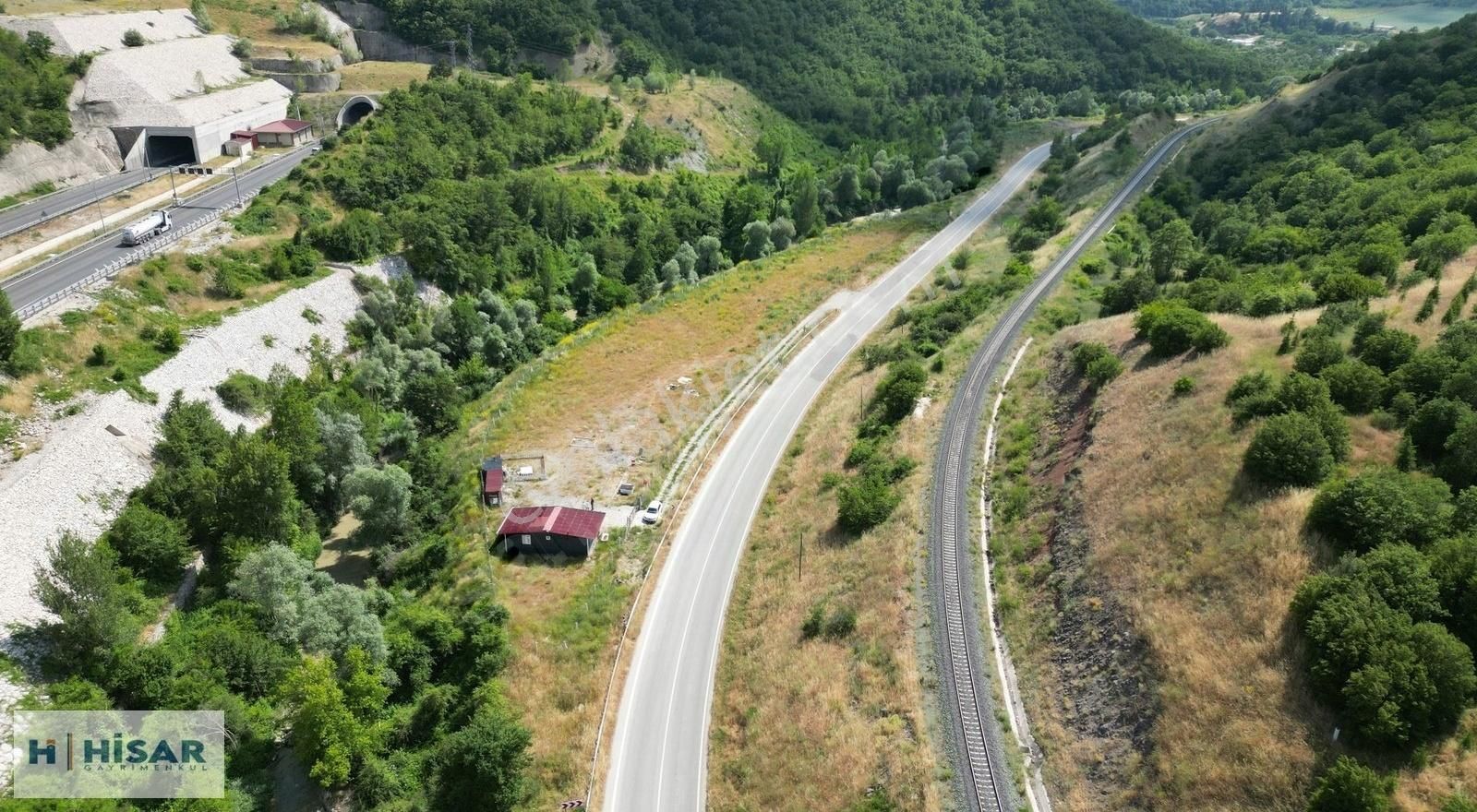 Hisar'dan Havzada Ana Yolun Yanında Kafa Dinlemelik Tarla - Görsel 9