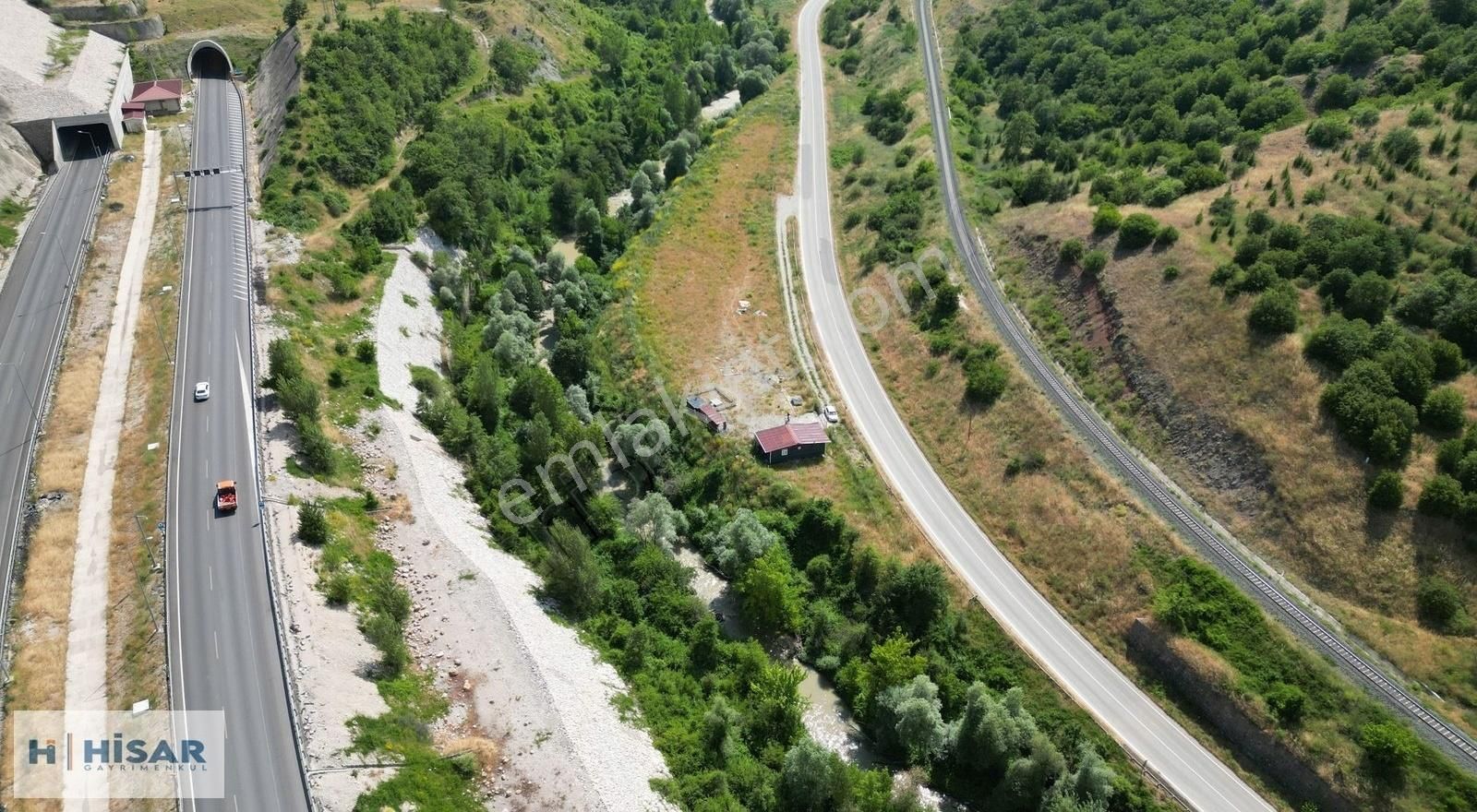 Hisar'dan Havzada Ana Yolun Yanında Kafa Dinlemelik Tarla - Görsel 8