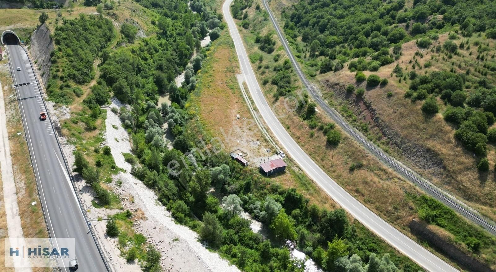 Hisar'dan Havzada Ana Yolun Yanında Kafa Dinlemelik Tarla - Görsel 5