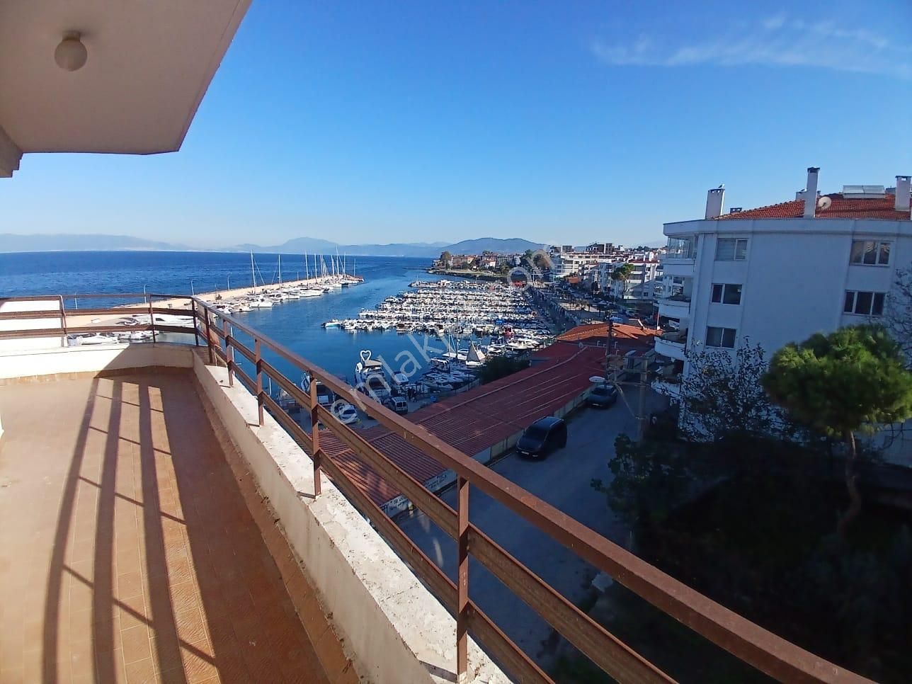 Denize Sıfır Manzaralı Daire - Görsel 26