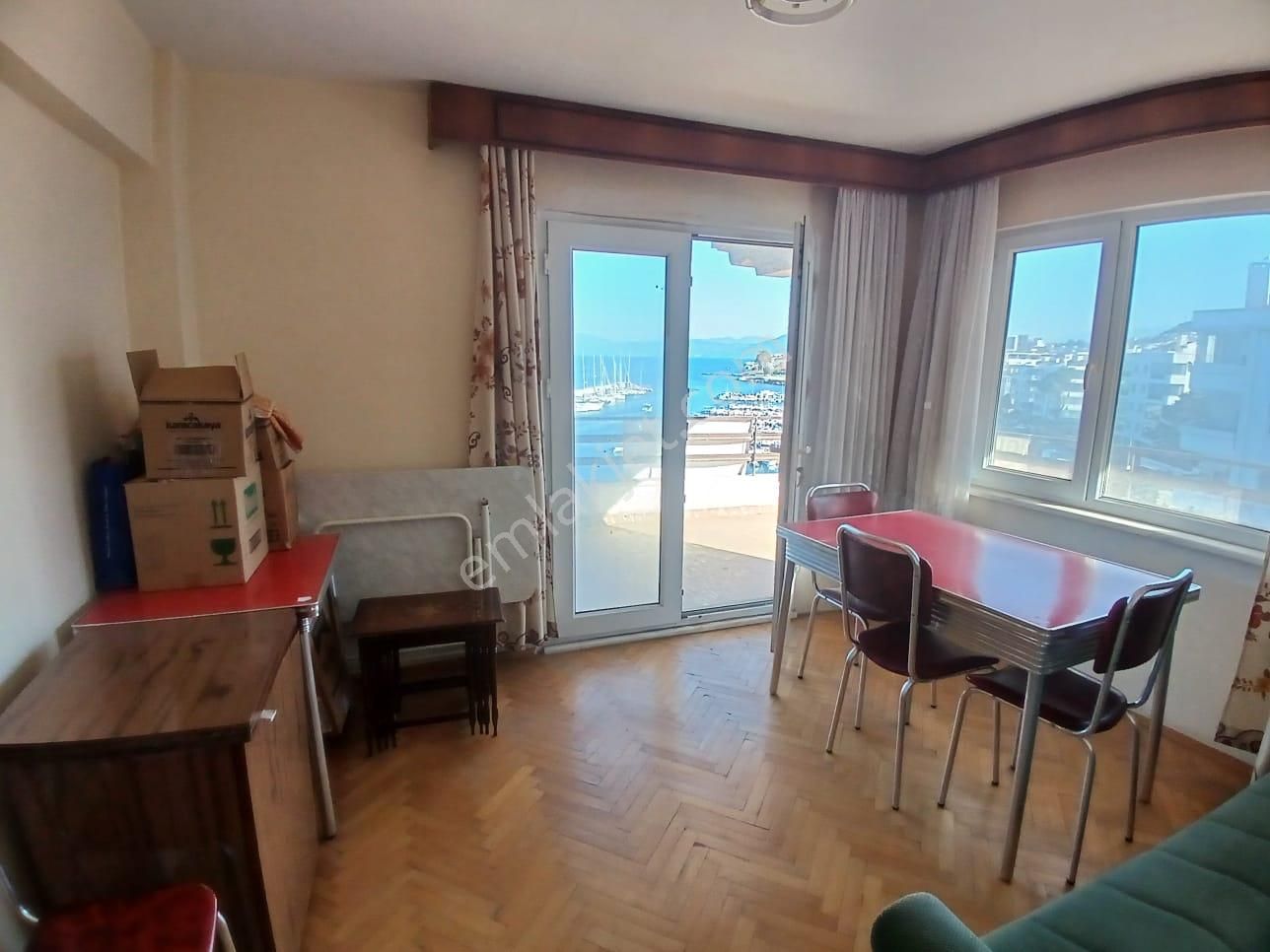 Denize Sıfır Manzaralı Daire - Görsel 8