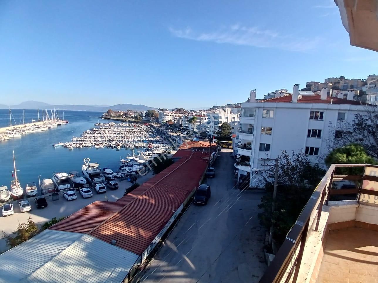 Denize Sıfır Manzaralı Daire - Görsel 28