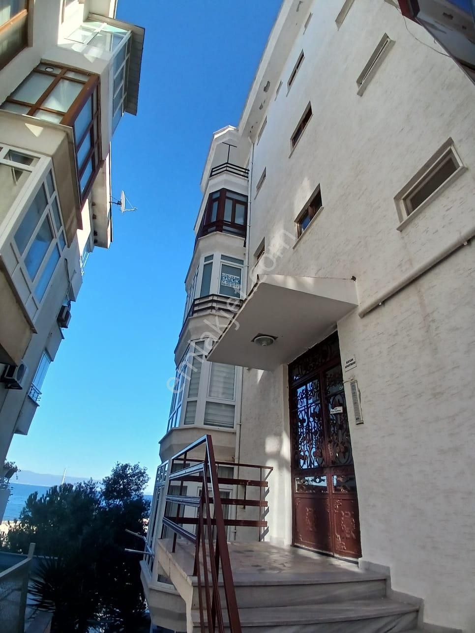Denize Sıfır Manzaralı Daire - Görsel 3