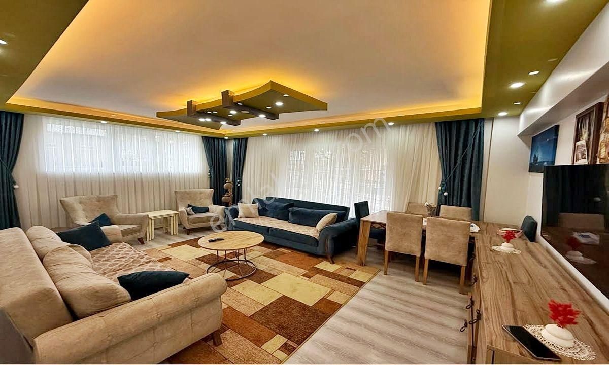 Esenyurt Yeşilkent Mahallesinde 2+1 Bahçe Katı - Görsel 2