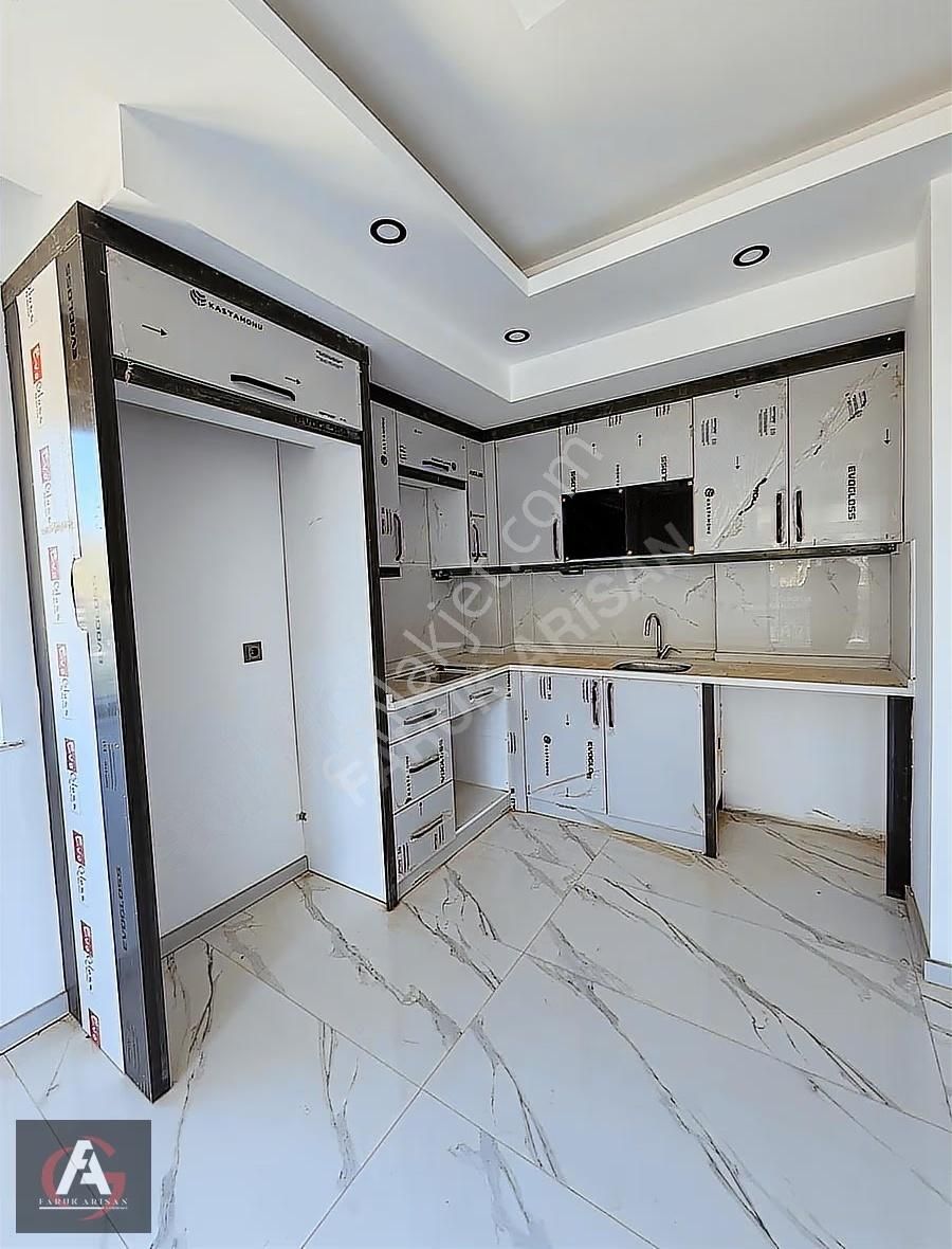 Faruk Arısan'dan Akarsu Manzaralı Oturuma Hazır Geniş 1+1 Daire - Görsel 10