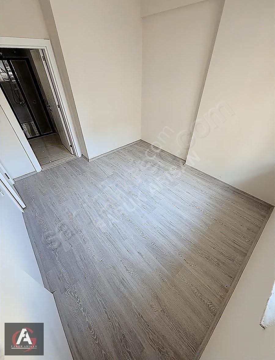 Faruk Arısan'dan Turunçovada Süper Konum Oturuma Hazır Geniş 2+1 - Görsel 15